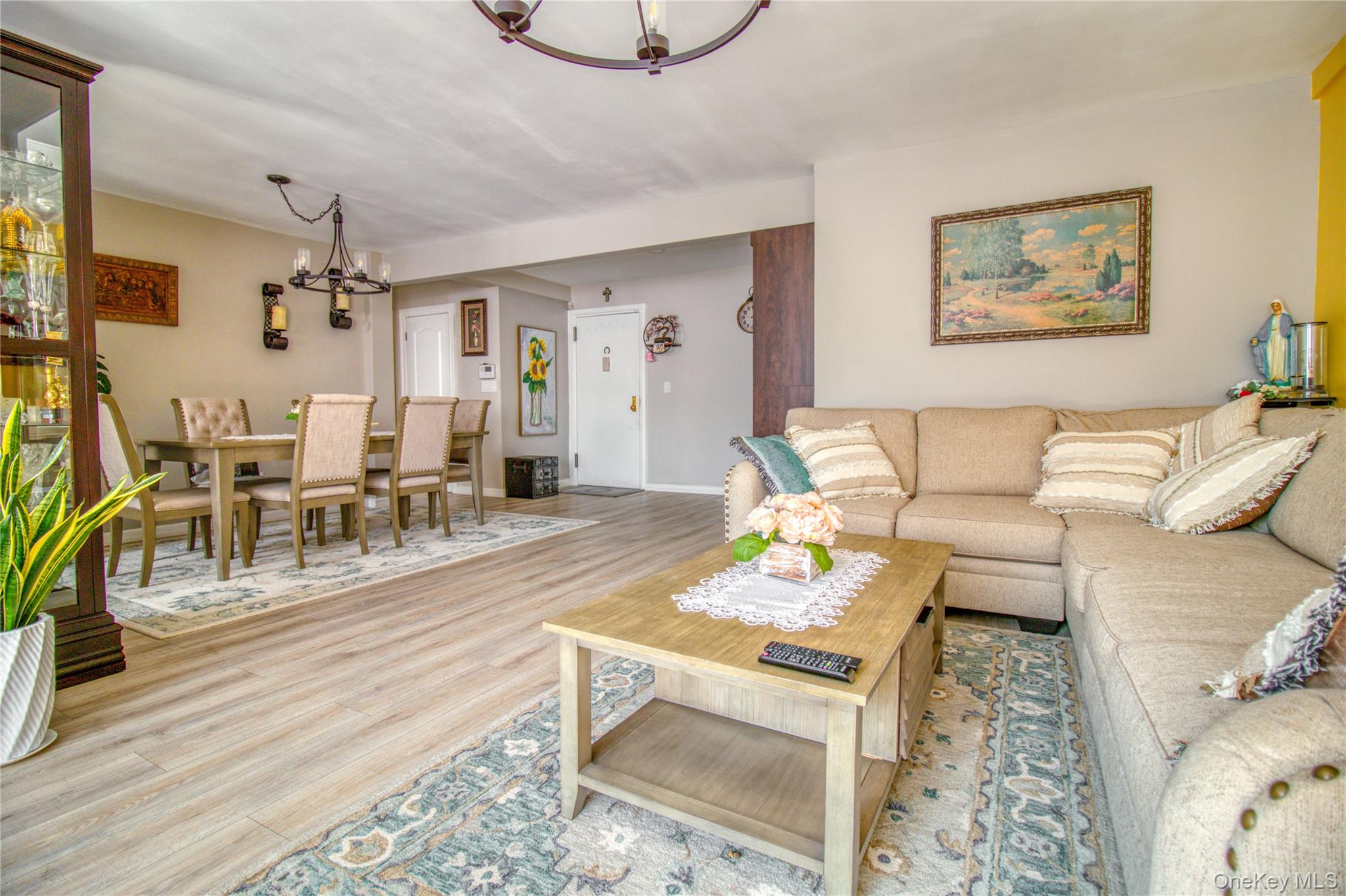 #9 photo, 145 Lincoln Avenue, Staten Island , NY 10306