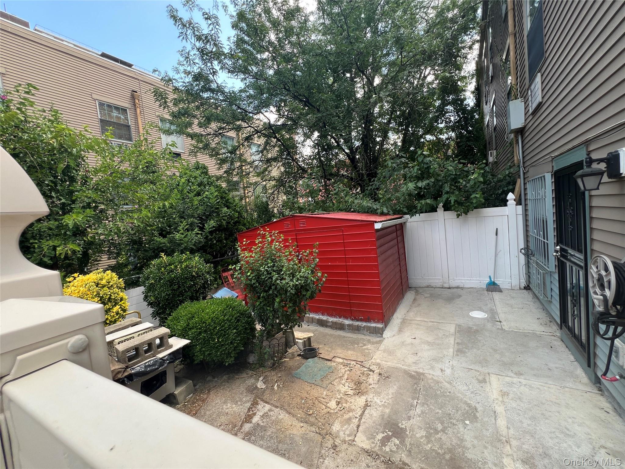 #9 photo, 518 Louisiana Avenue, ブルックリン区 Brooklyn , NY 11239