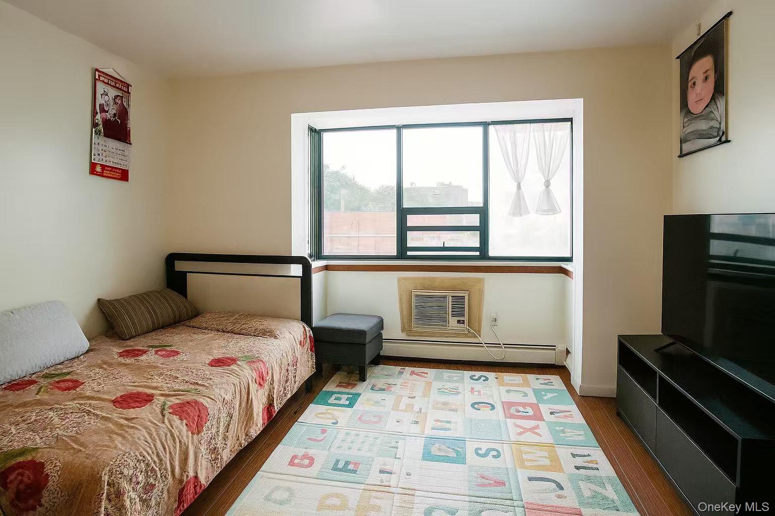 #3 photo, 4508 80th Street, クイーンズ区 Elmhurst , NY 11373