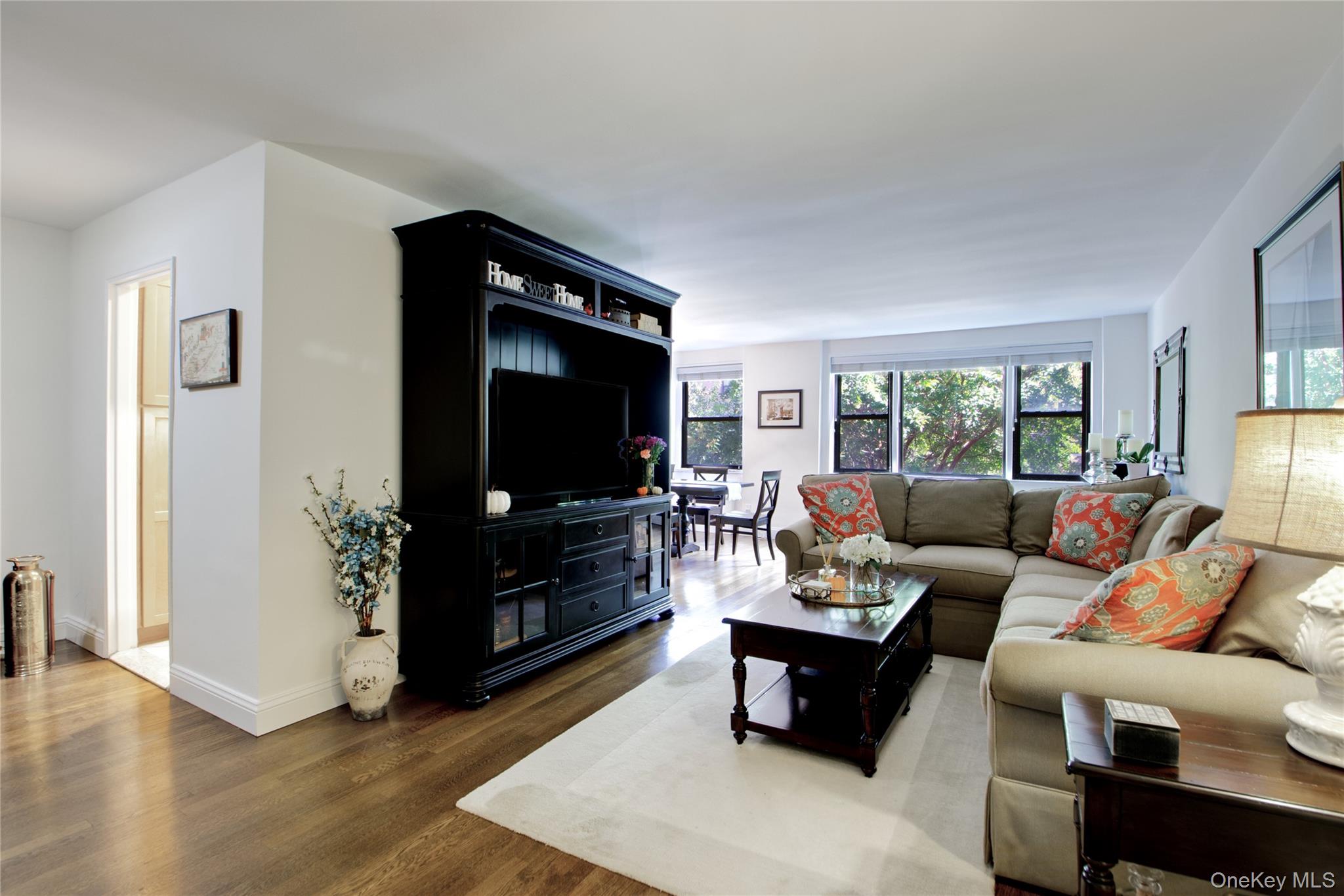 #1 photo, 3 Birchwood Court, 长岛 Mineola , NY 11501