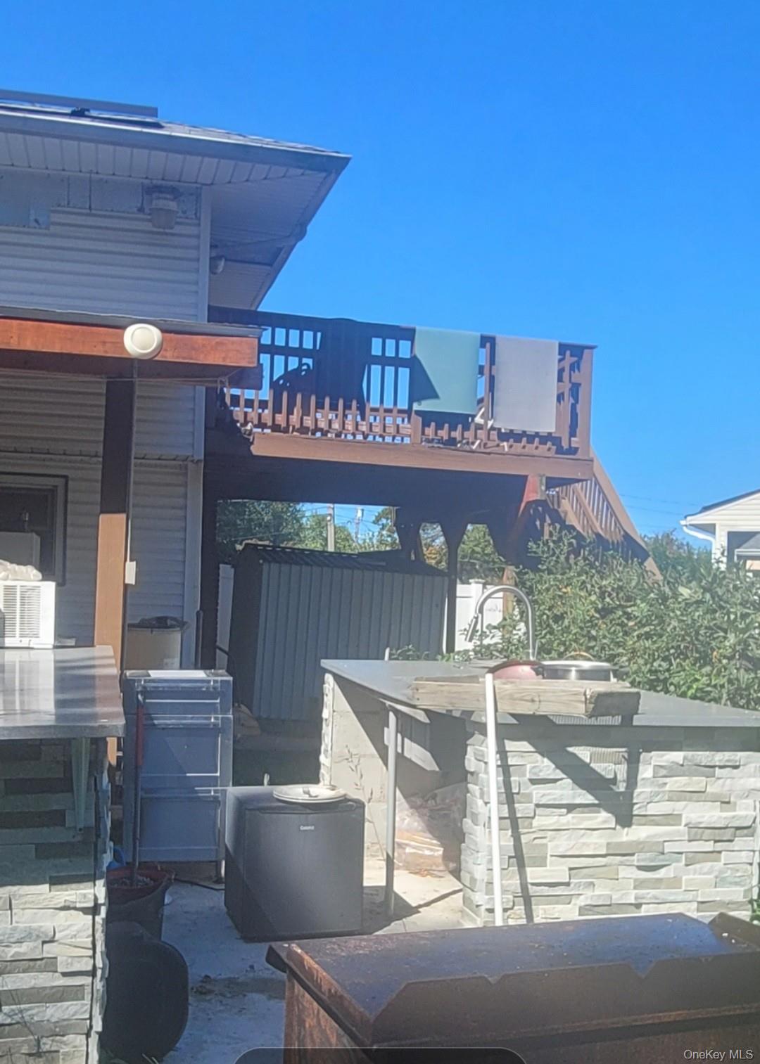 #11 photo, 11 Churchill Drive, 롱 아일랜드 Brentwood , NY 11717