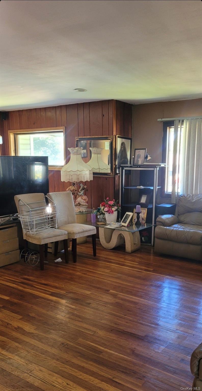 #3 photo, 11 Churchill Drive, 롱 아일랜드 Brentwood , NY 11717