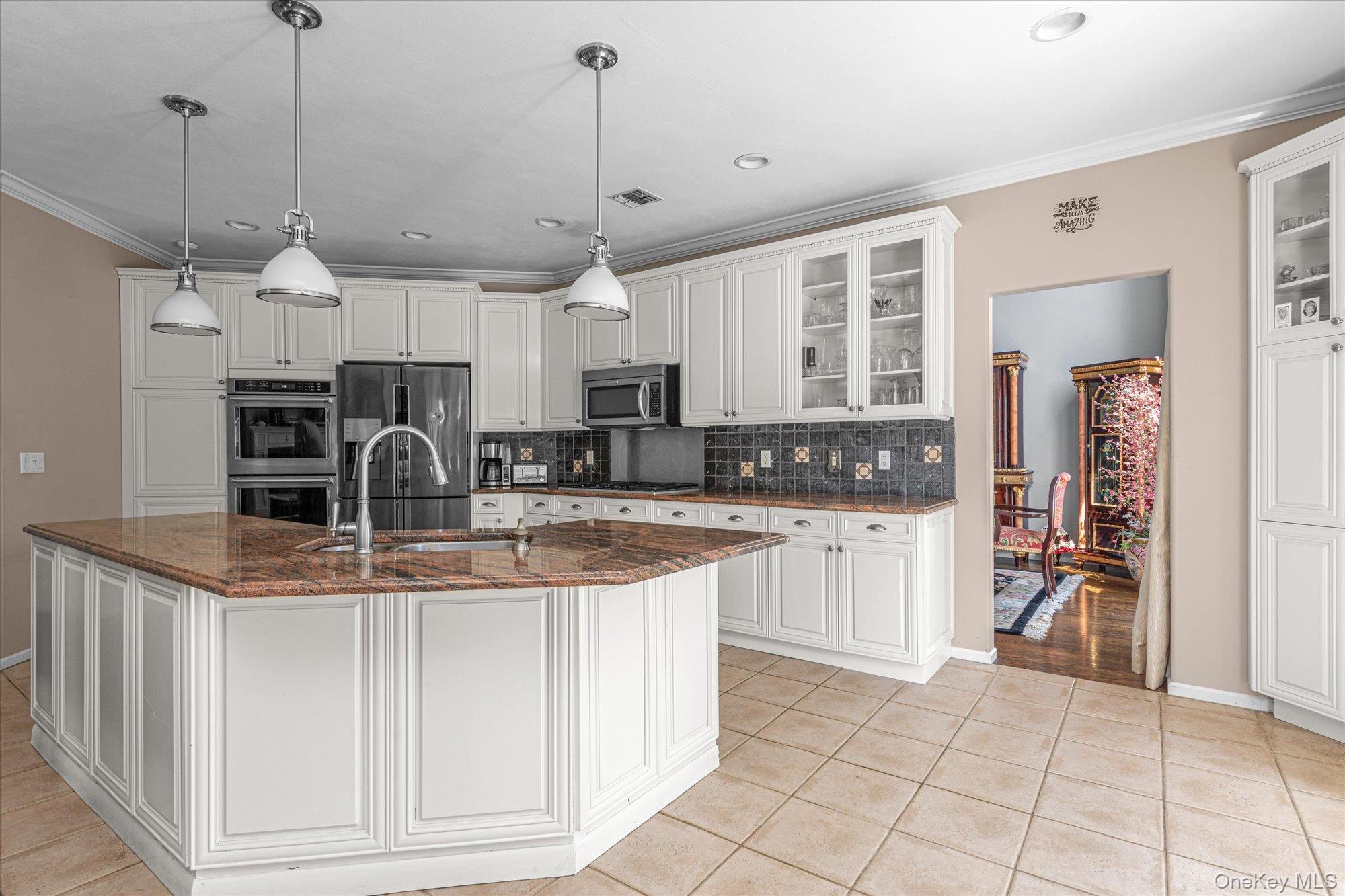 #12 photo, 85 Sagamore Drive, Plainview , NY 11803