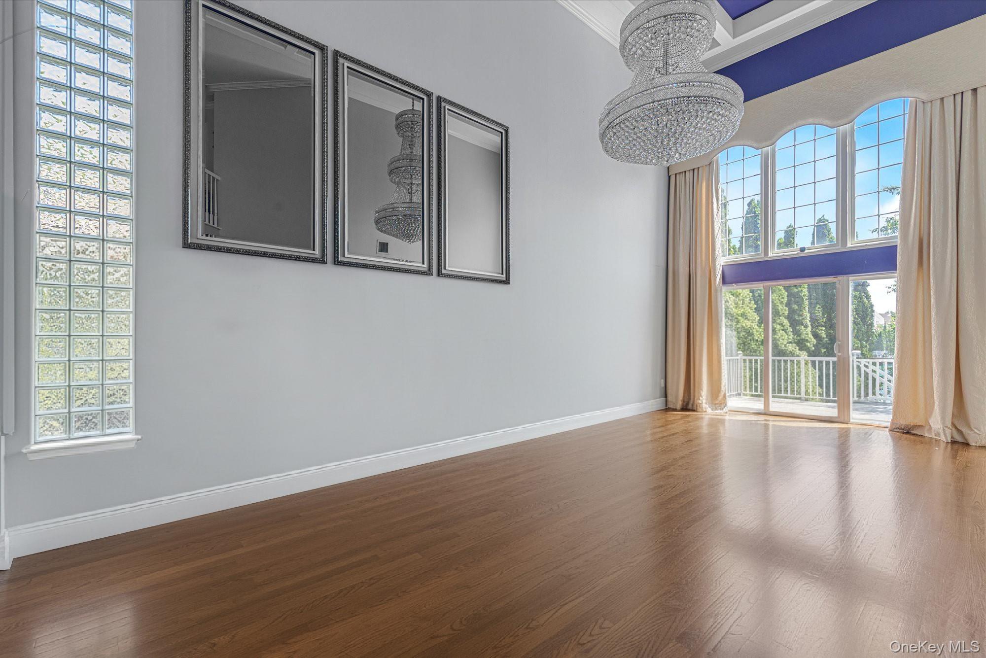 #5 photo, 85 Sagamore Drive, Plainview , NY 11803