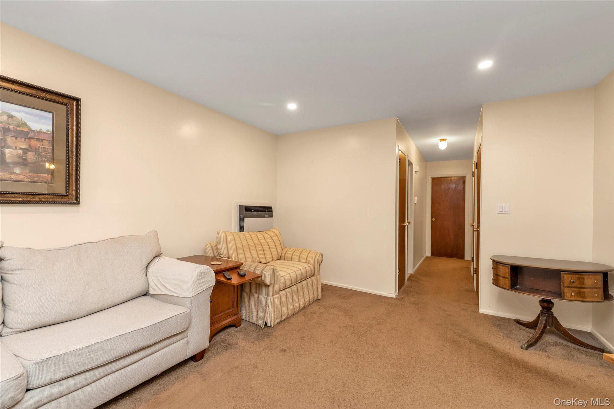 #13 photo, 27 Juniper Road, Port Washington , NY 11050