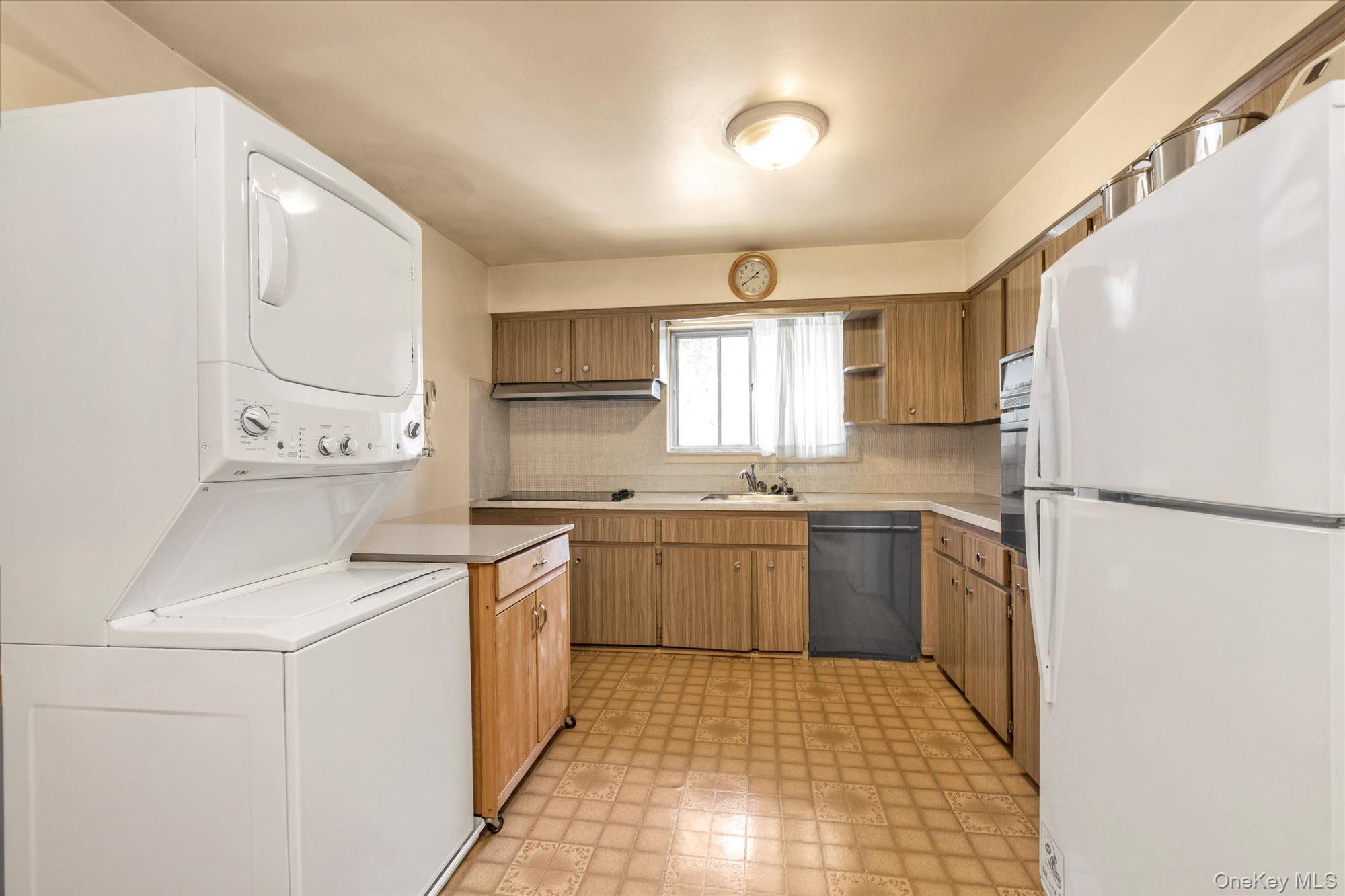 #14 photo, 27 Juniper Road, Port Washington , NY 11050