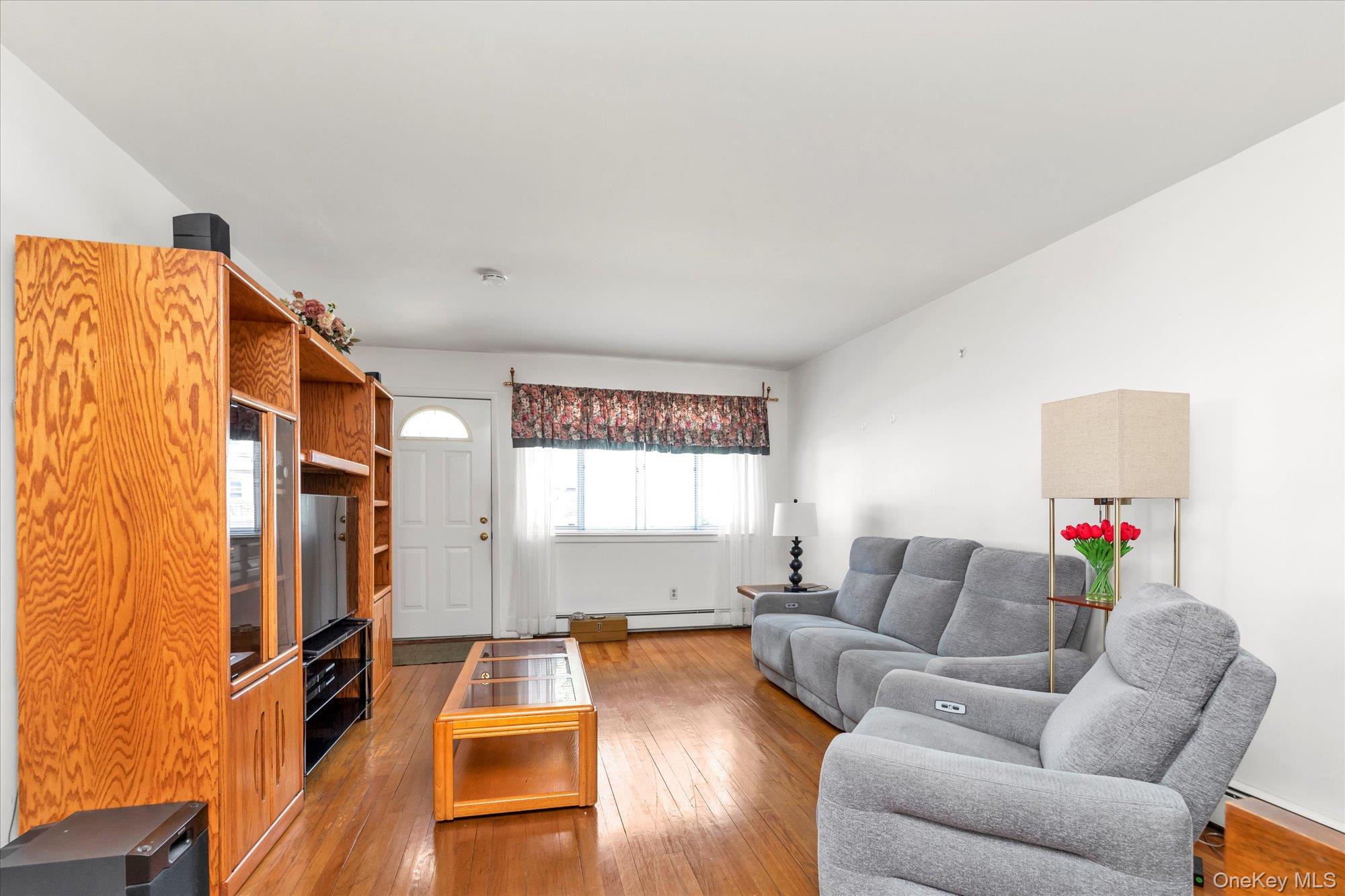 #4 photo, 27 Juniper Road, Port Washington , NY 11050