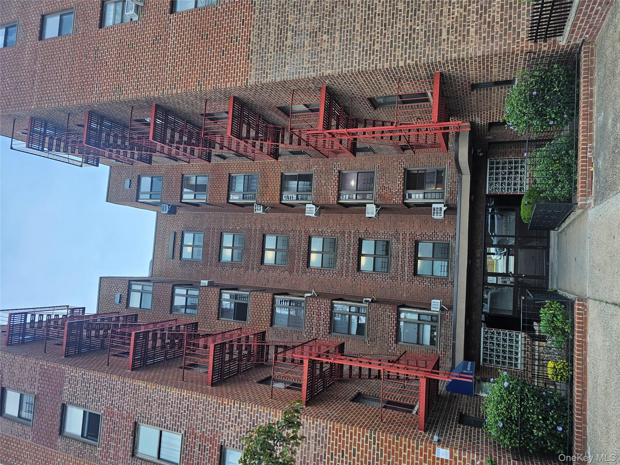 #1 photo, 88-09 Northern, जैक्सन हाइट्स Jackson Heights , NY 11372