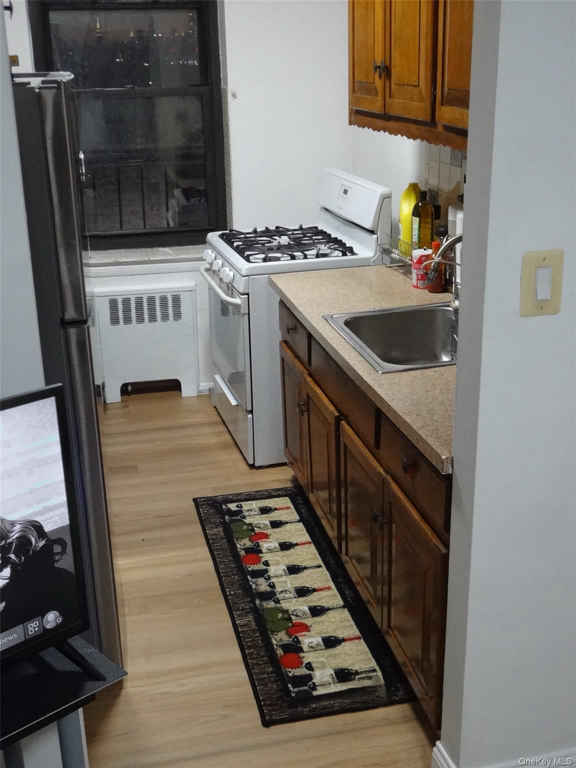 #6 photo, 88-09 Northern, जैक्सन हाइट्स Jackson Heights , NY 11372