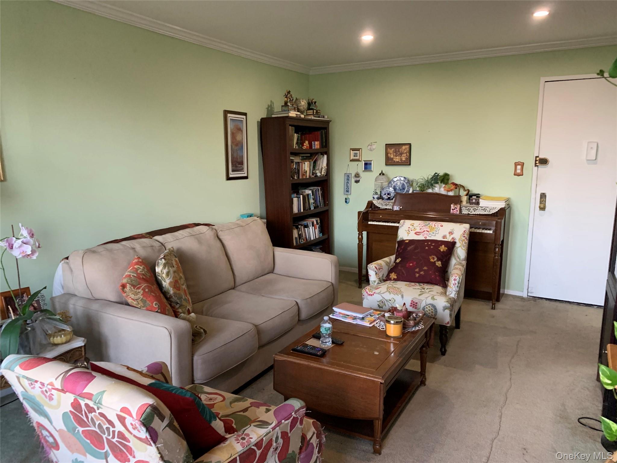 #4 photo, 377 N Broadway, Yonkers , NY 10701