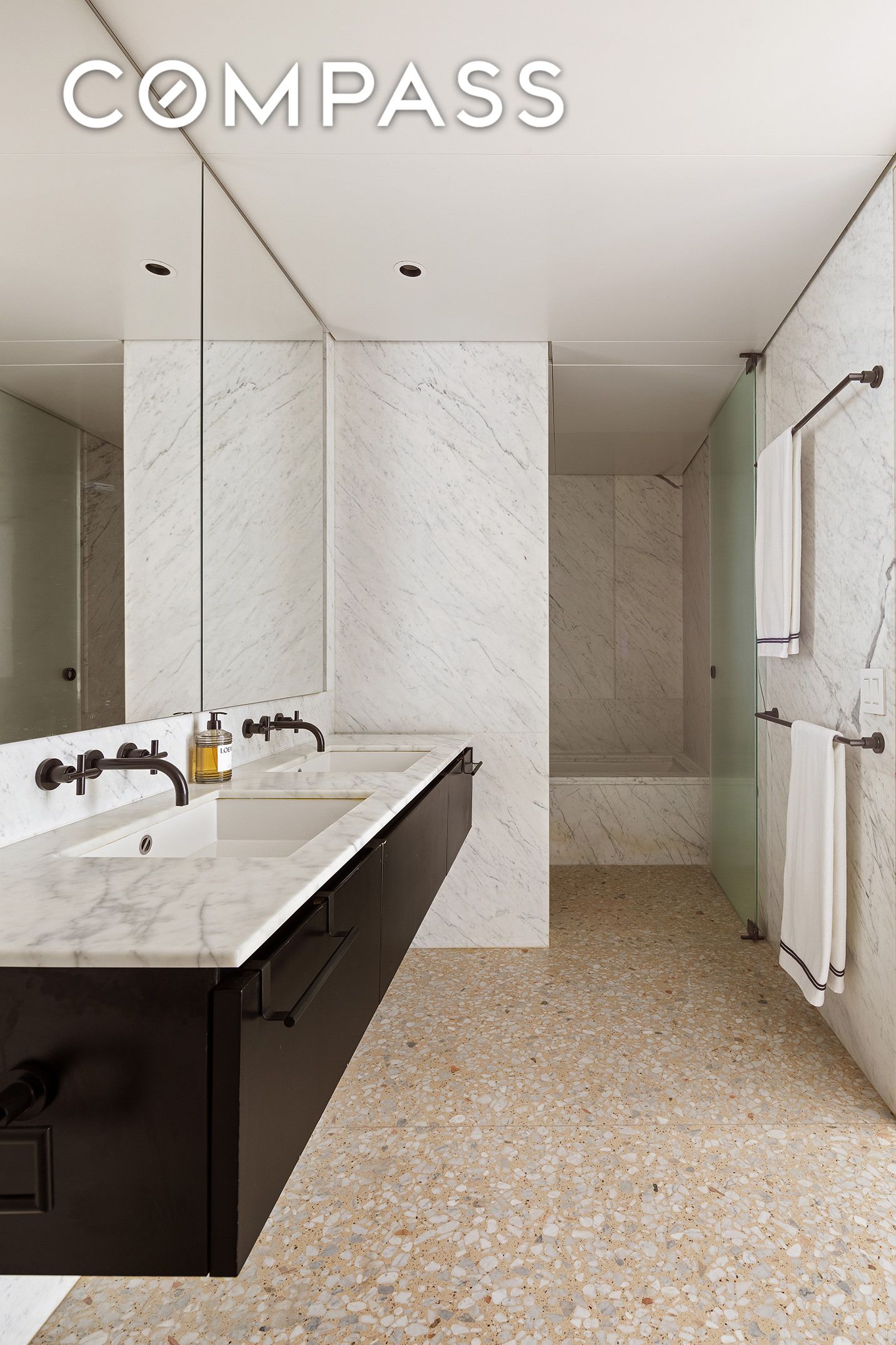 #14 photo, 16 W 40th Street, Bryant Park , NY 10018