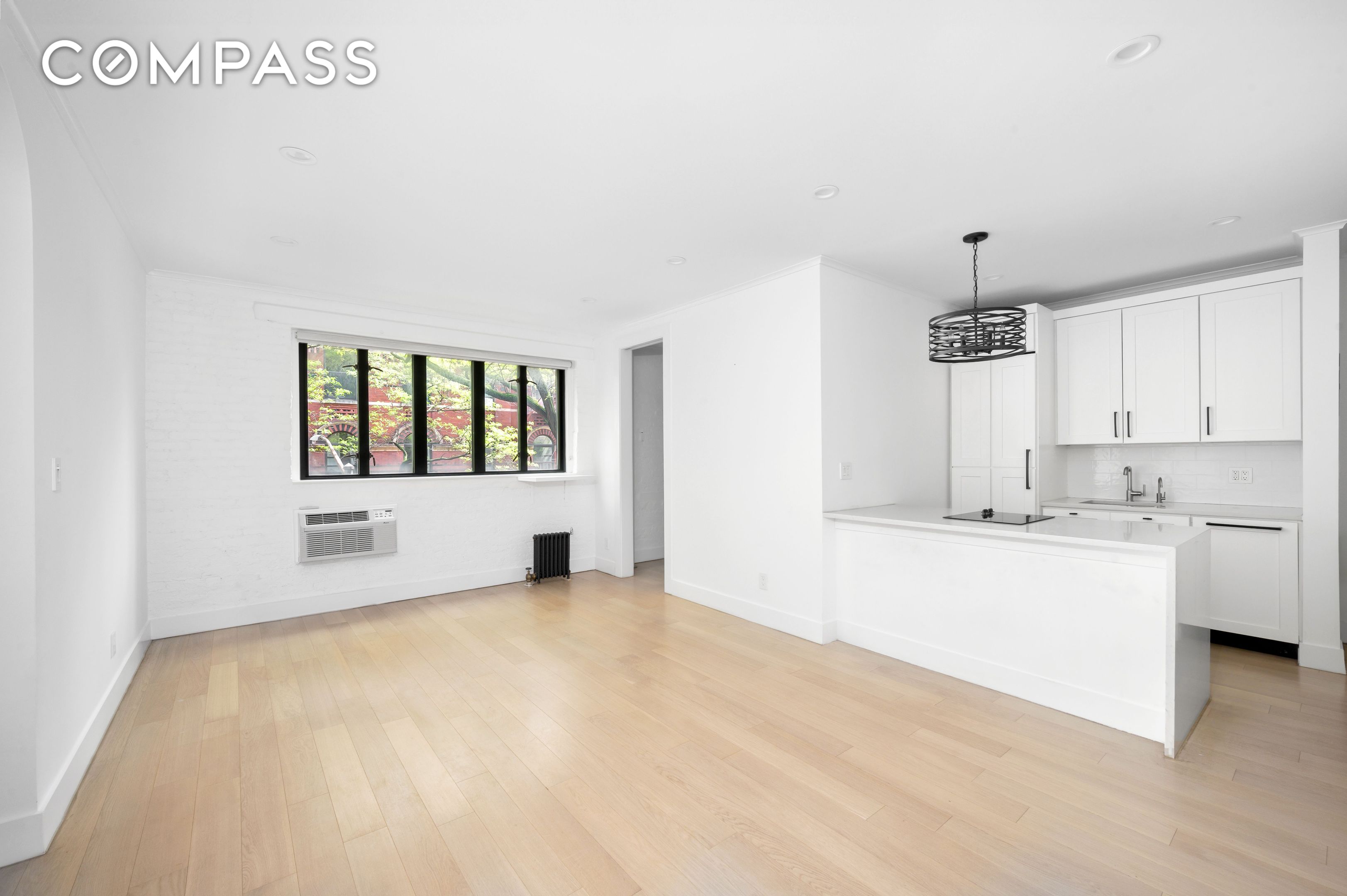 #1 photo, 210 6th Avenue, SoHo , NY 10012