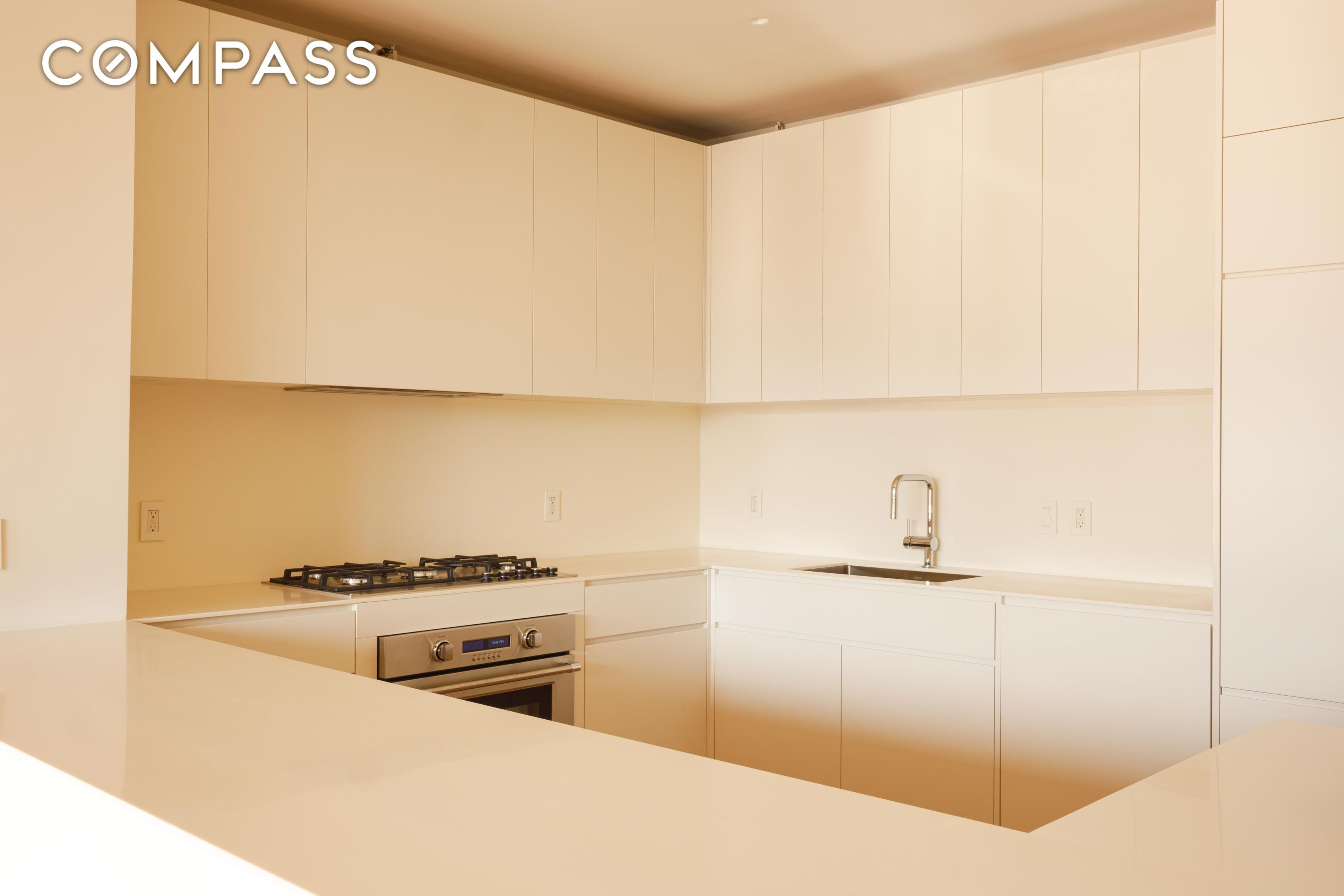 #10 photo, 138 Broadway, ブルックリン区 Williamsburg , NY 11211