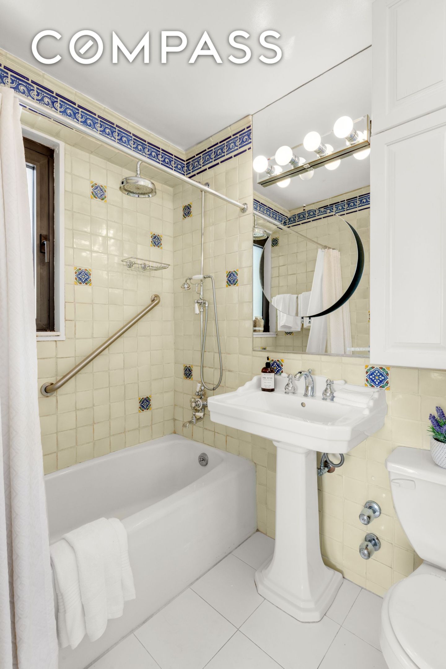 #18 photo, 10 W 66th Street, マンハッタン Upper West Side , NY 10023