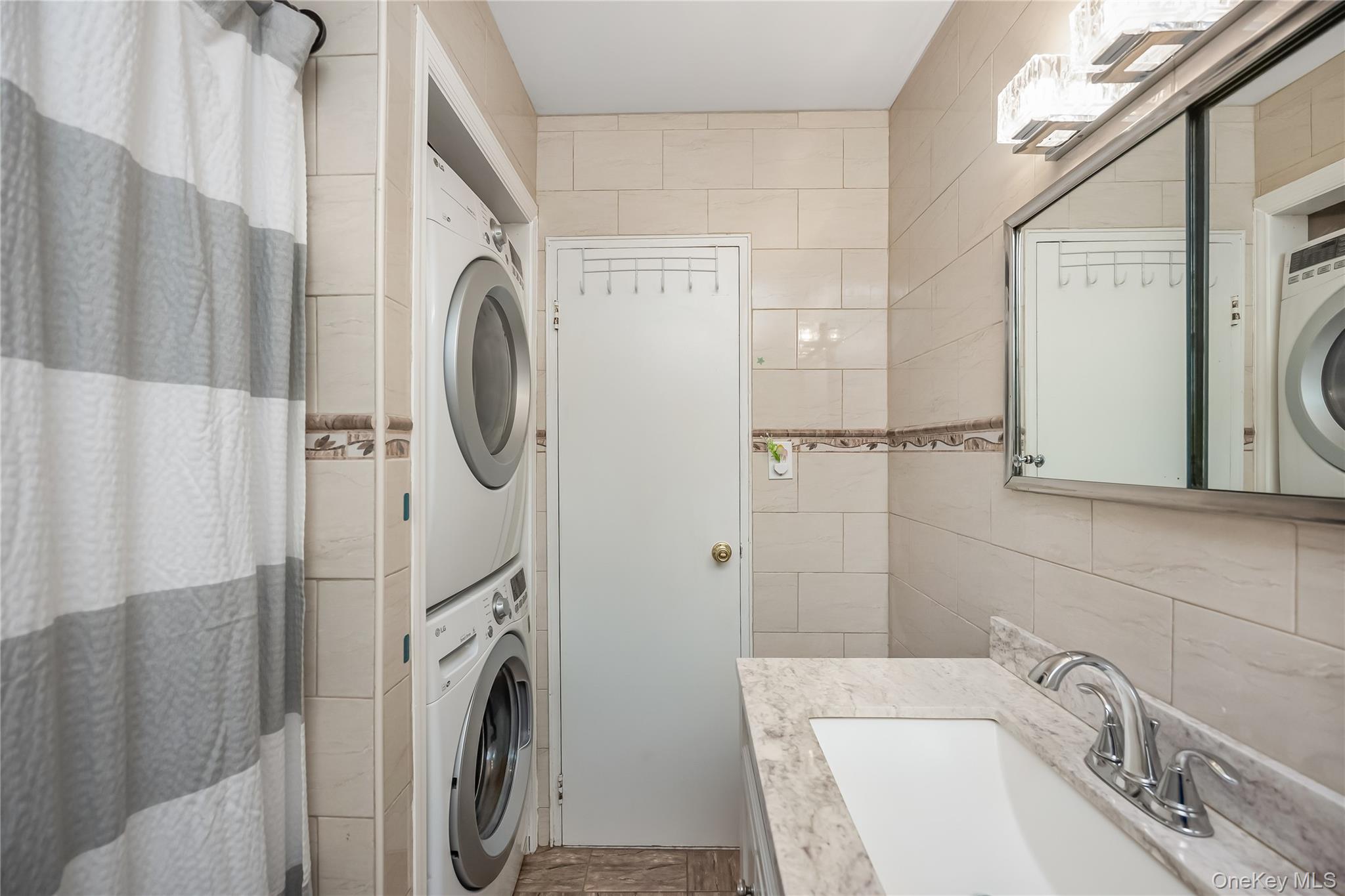 #13 photo, 700 Broadway, サフォーク郡 Amityville , NY 11701