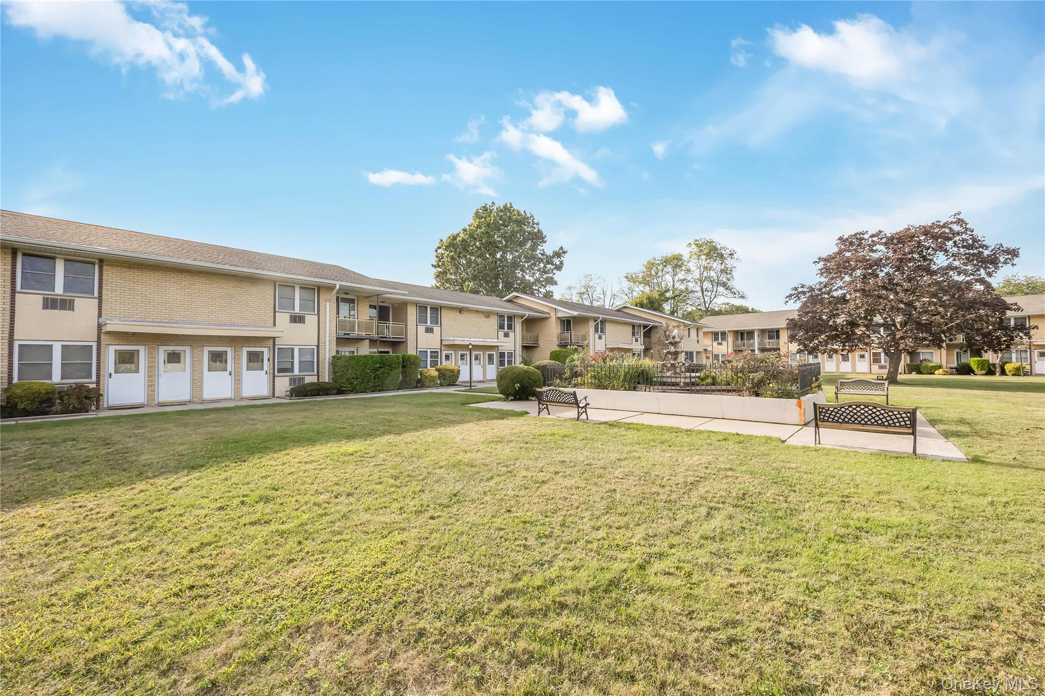 #15 photo, 700 Broadway, サフォーク郡 Amityville , NY 11701