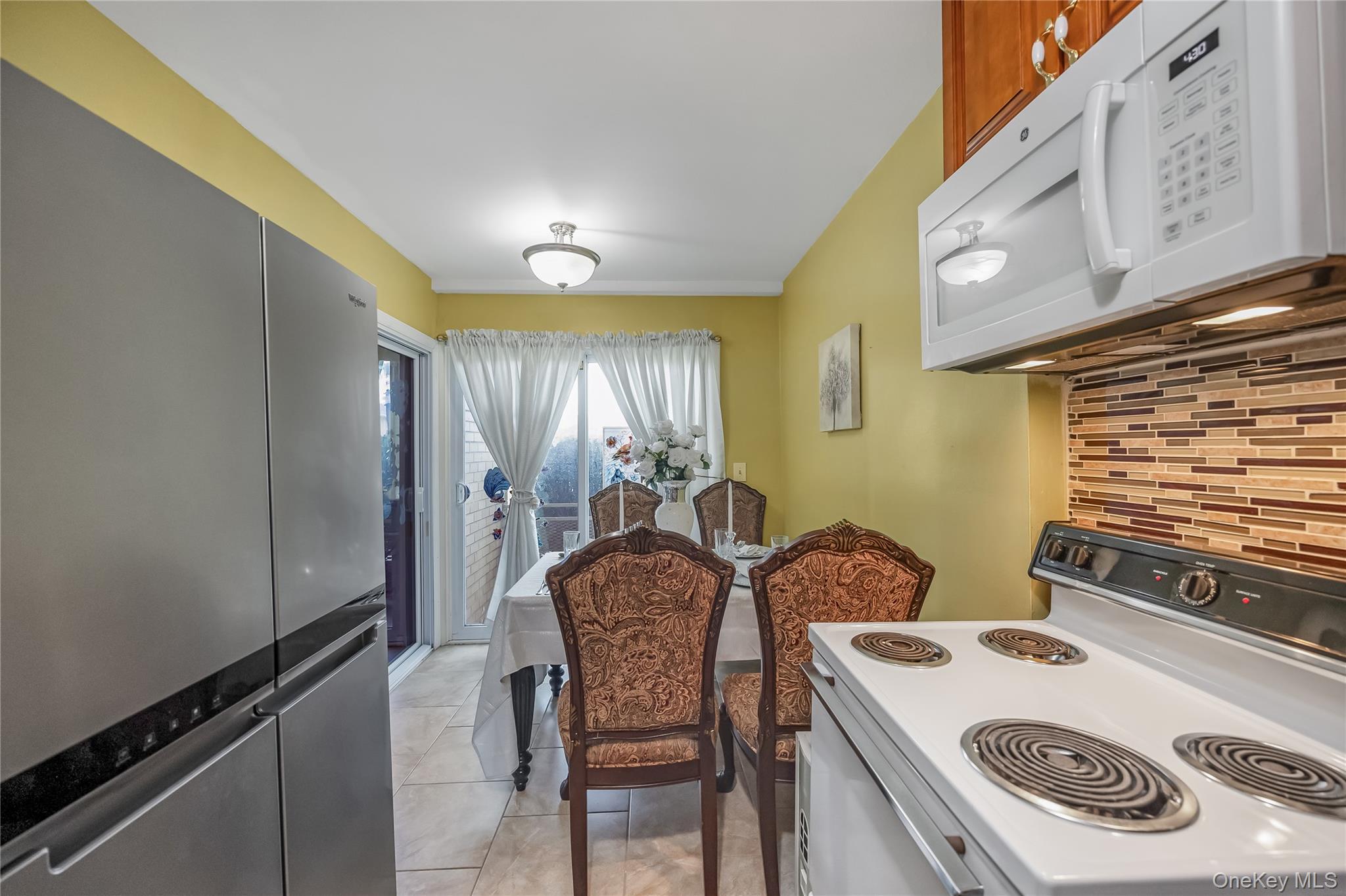 #9 photo, 700 Broadway, サフォーク郡 Amityville , NY 11701