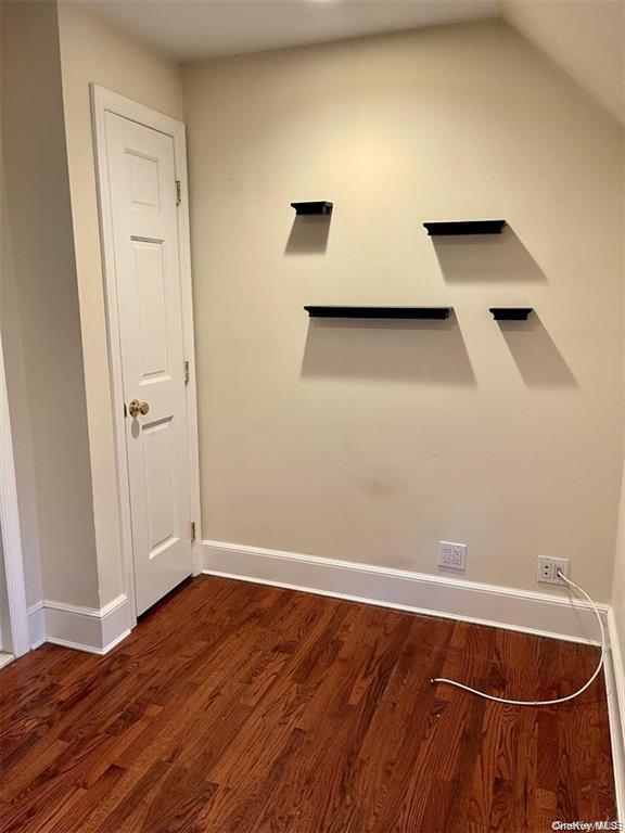 #14 photo, 29 1/2 Woolsey Avenue, ナッソー郡 Glen Cove , NY 11542