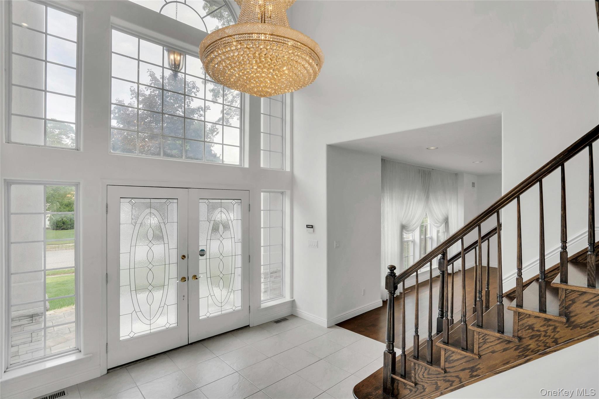 #3 photo, 2 Wisteria Lane, Lake Grove , NY 11755