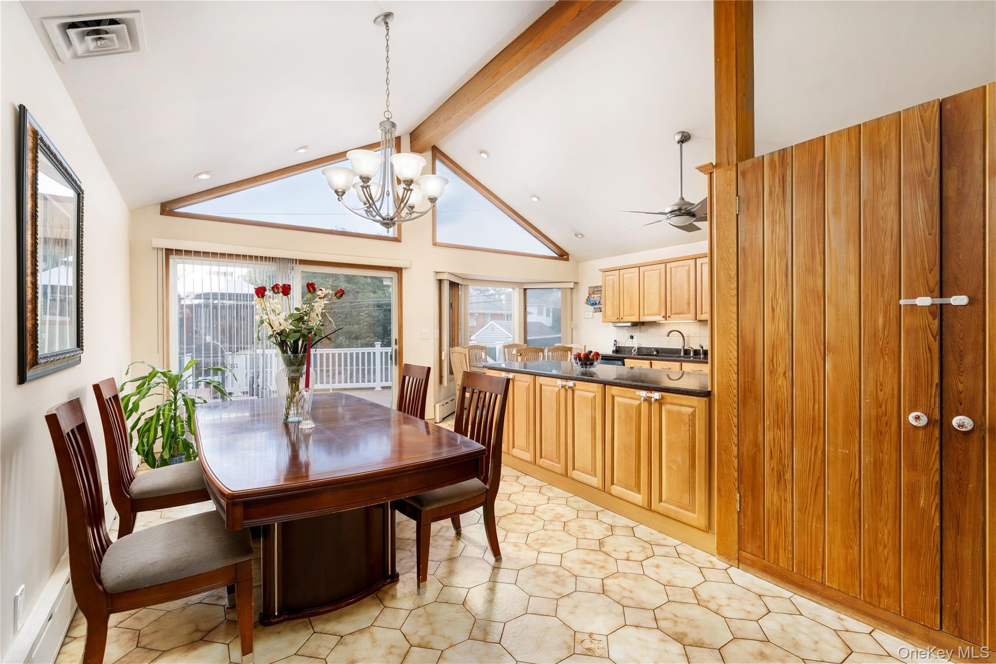 #10 photo, 11 Eaton Road, Syosset , NY 11791