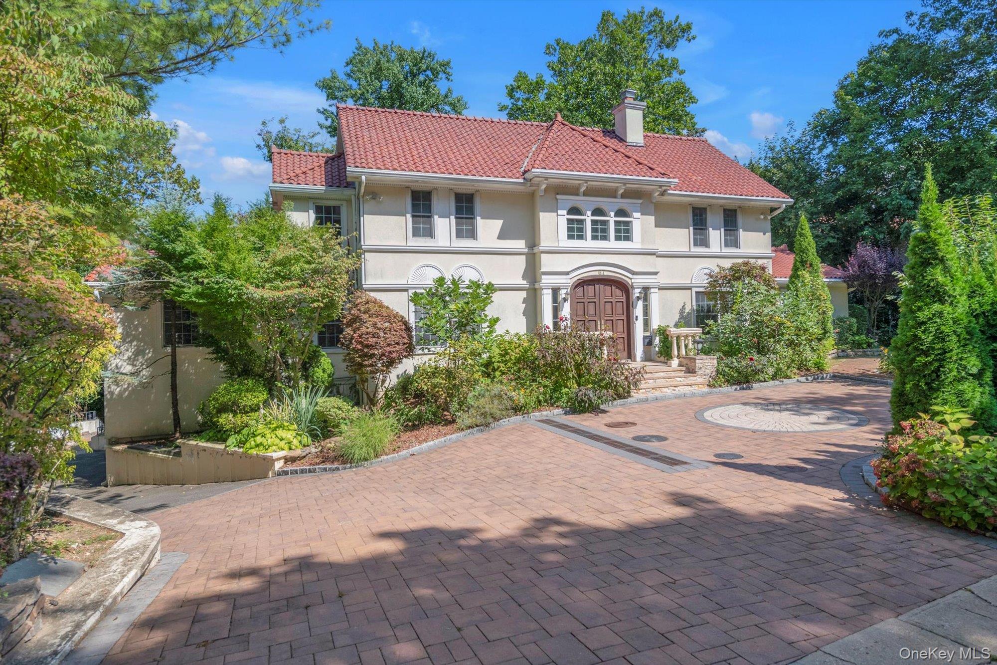 #2 photo, 87 Arleigh Road, Great Neck , NY 11021