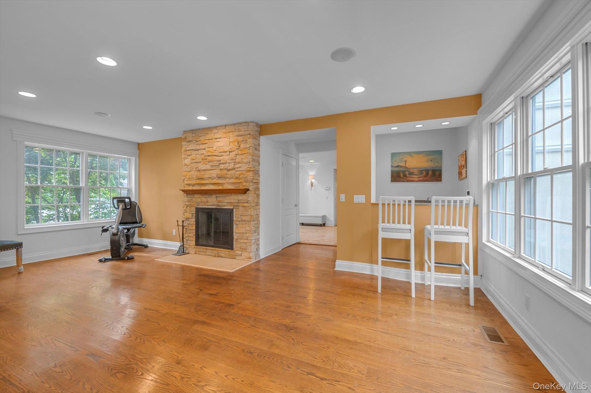 #8 photo, 87 Arleigh Road, Great Neck , NY 11021