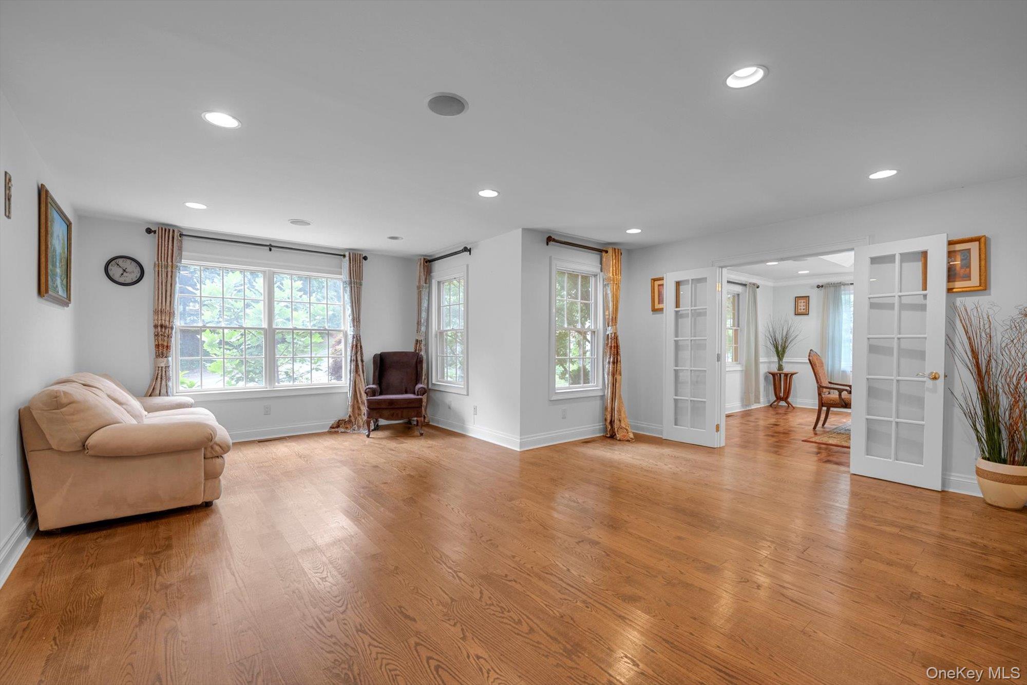 #15 photo, 87 Arleigh Road, Great Neck , NY 11021