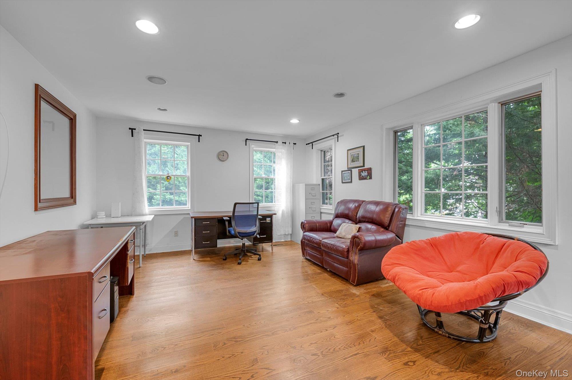 #17 photo, 87 Arleigh Road, Great Neck , NY 11021