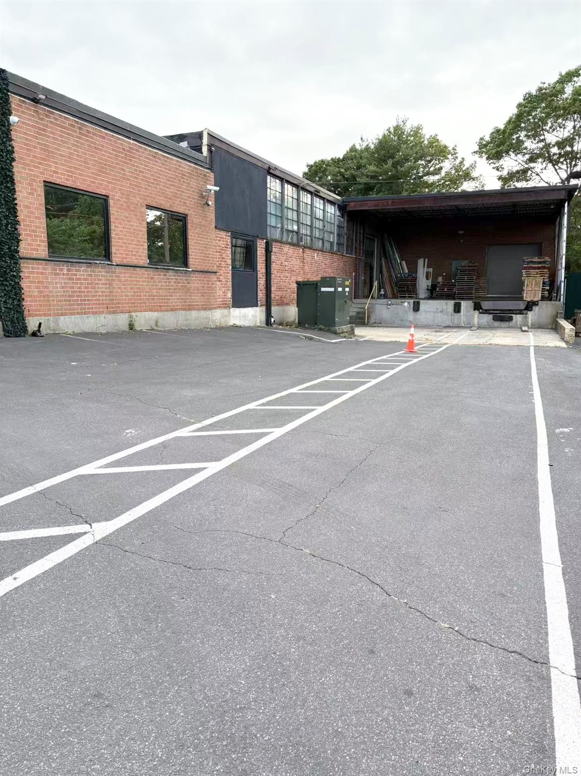 #7 photo, 30 Commercial Court, ナッソー郡 Plainview , NY 11803