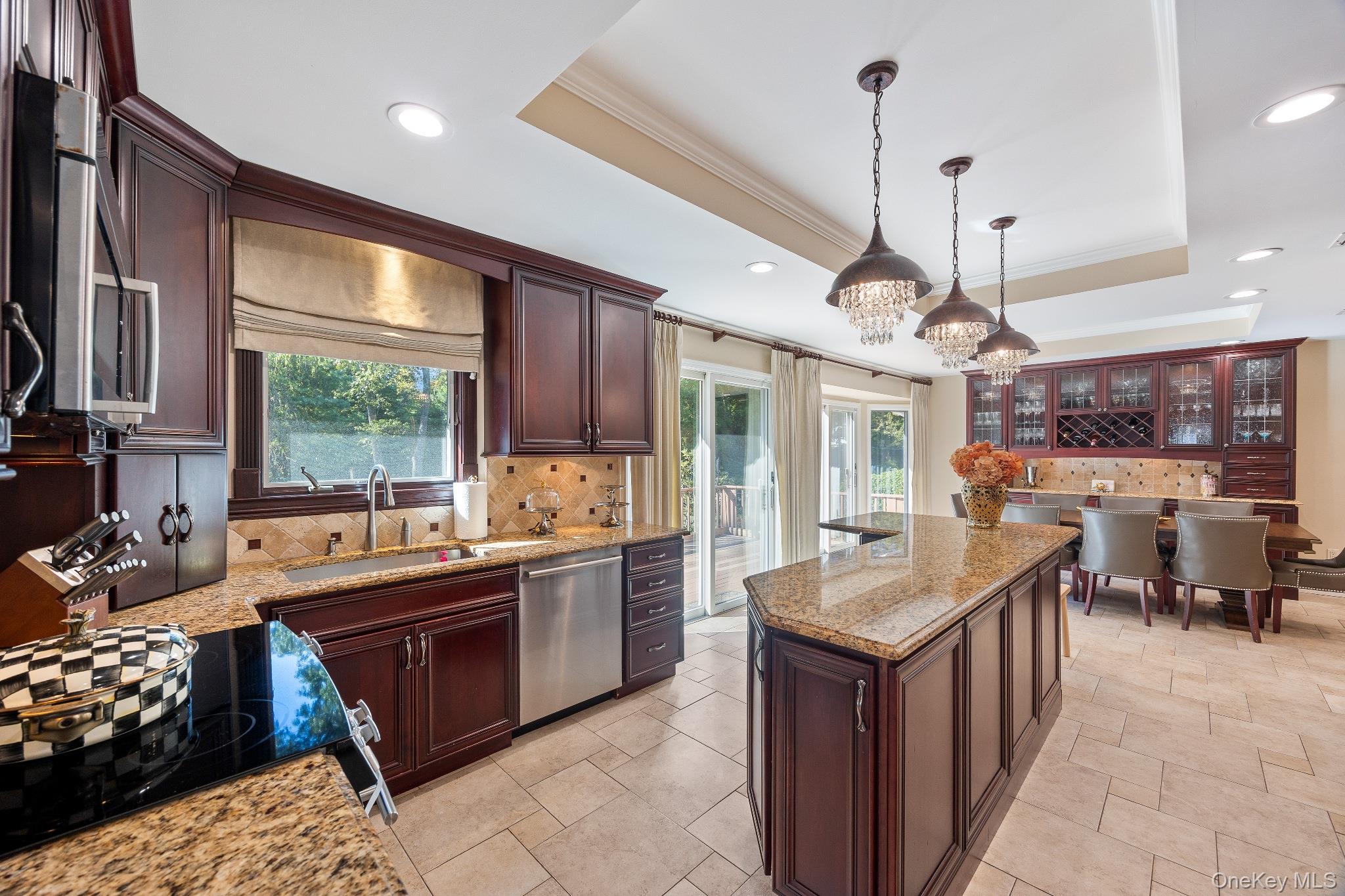 #10 photo, 461 Wolf Hill Road, Dix Hills , NY 11746