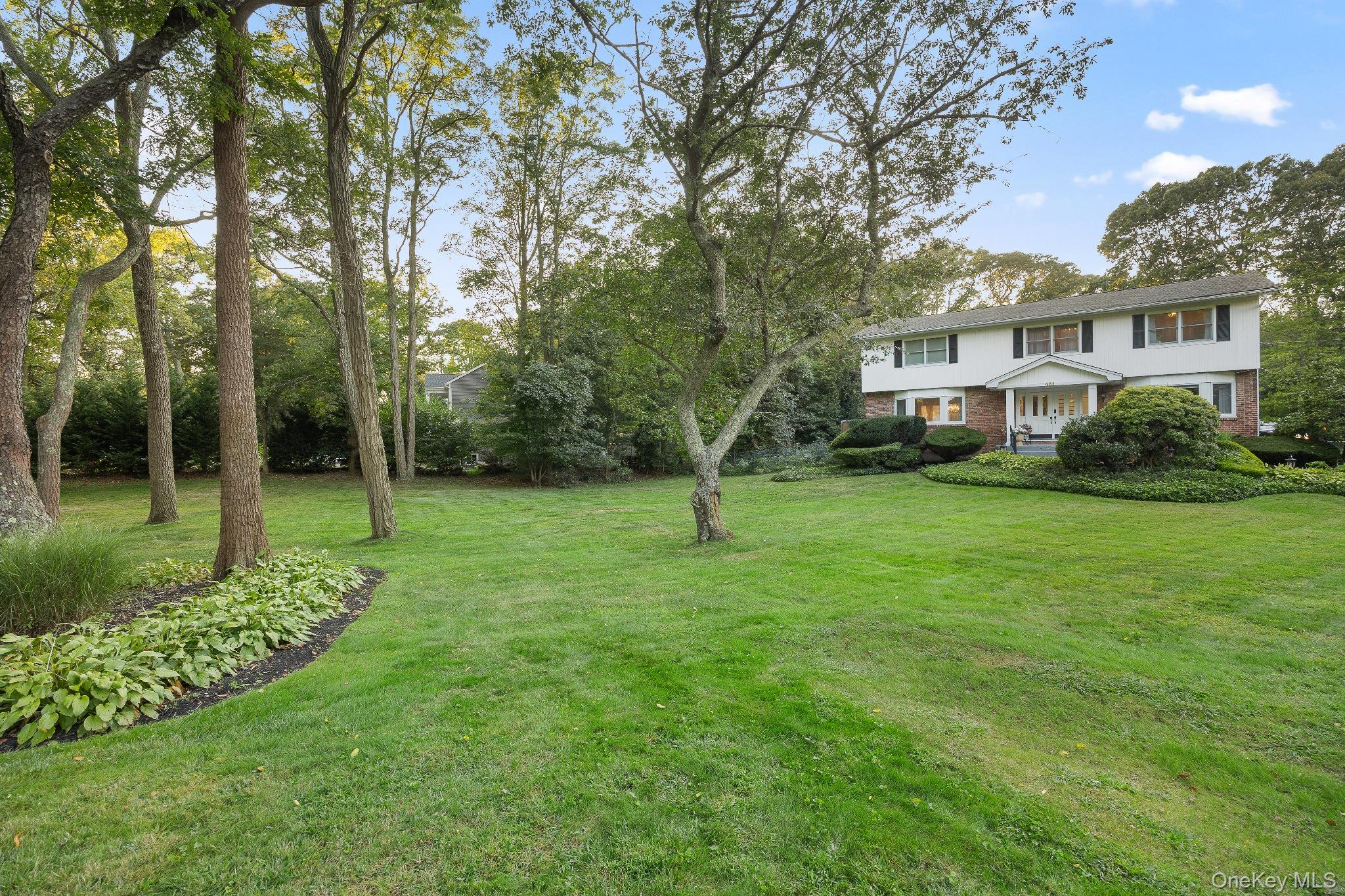 #2 photo, 461 Wolf Hill Road, Dix Hills , NY 11746