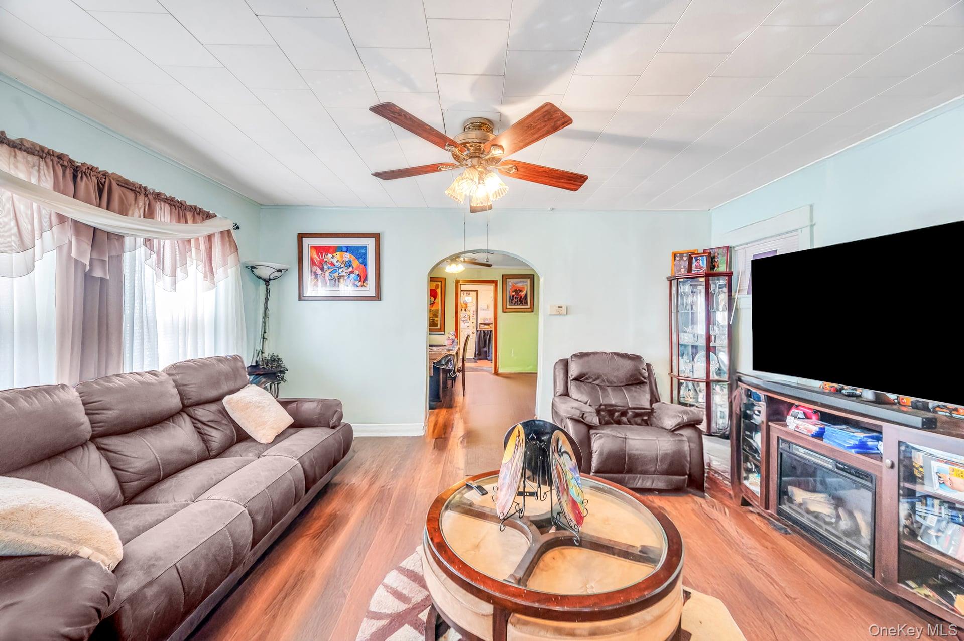 #8 photo, 11984 178th Place, クイーンズ区 Jamaica , NY 11434