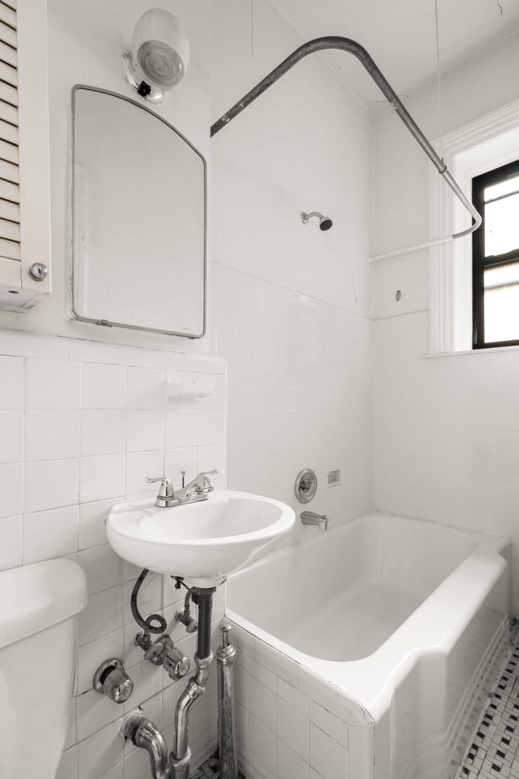 #4 photo, 615 W 113th St, #Apt 312, New York , NY 10025