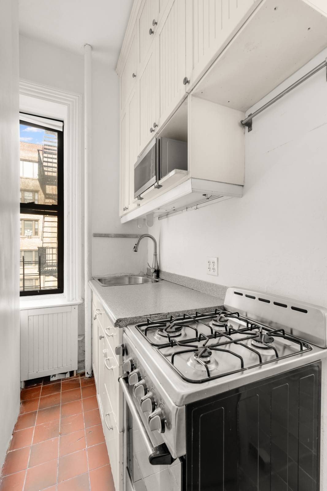 #5 photo, 615 W 113th St, #Apt 312, New York , NY 10025