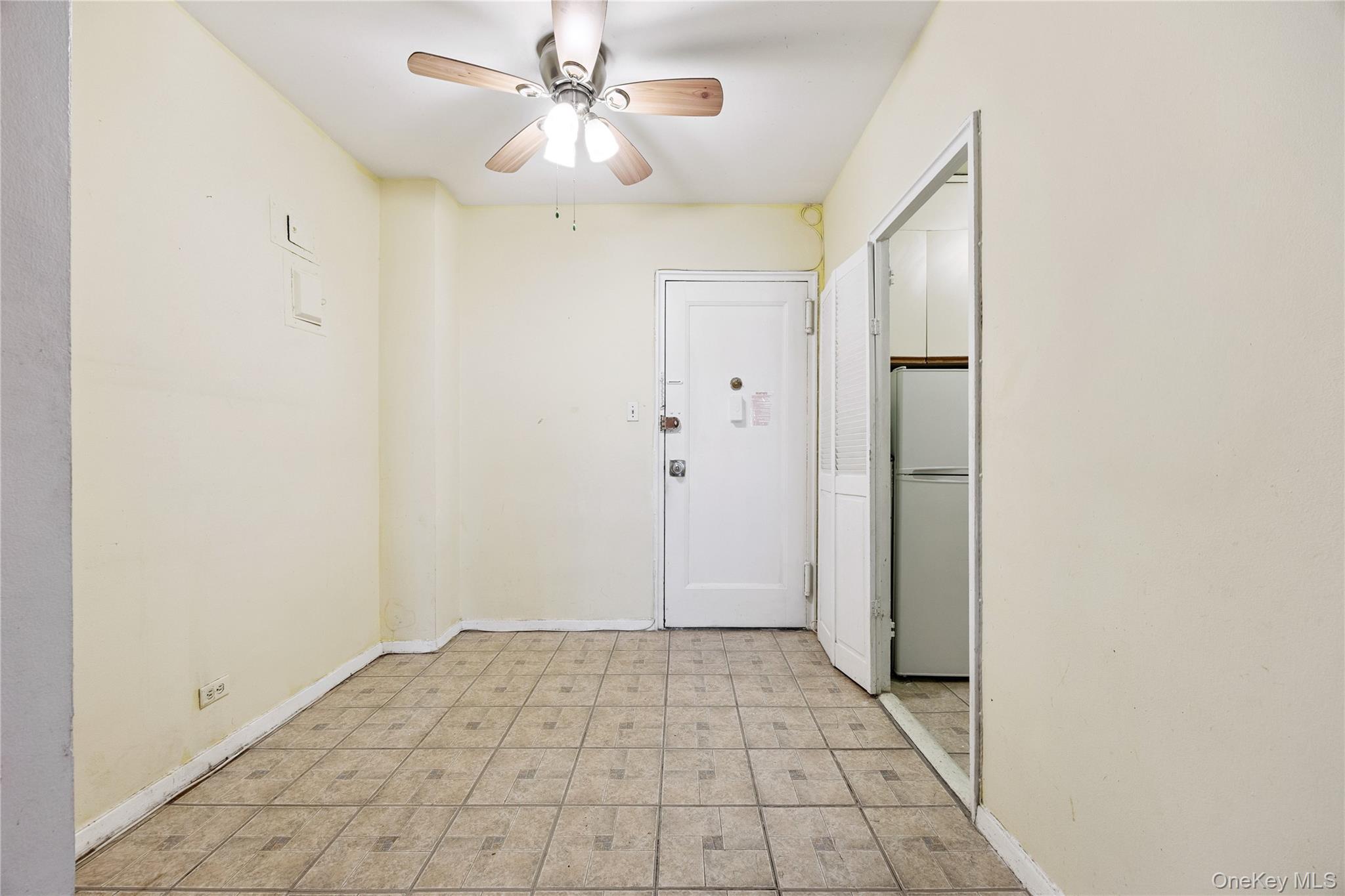 #4 photo, 110-45 Queens Blvd, クイーンズ区 Forest Hills , NY 11375