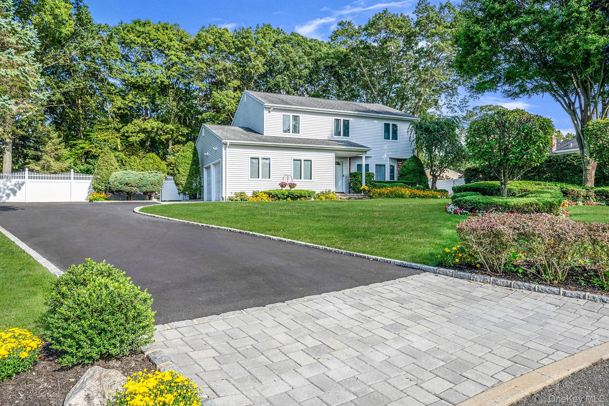 #1 photo, 9 Lorraine Court, Smithtown , NY 11787