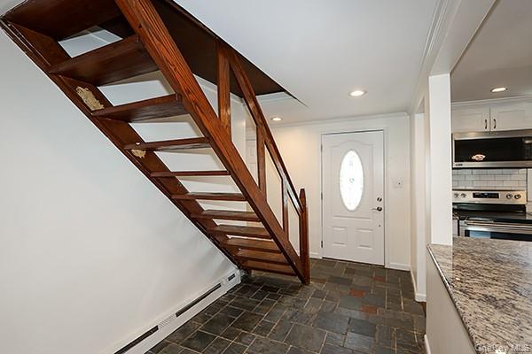 #4 photo, 36 Torrey Pine Lane, Medford , NY 11763