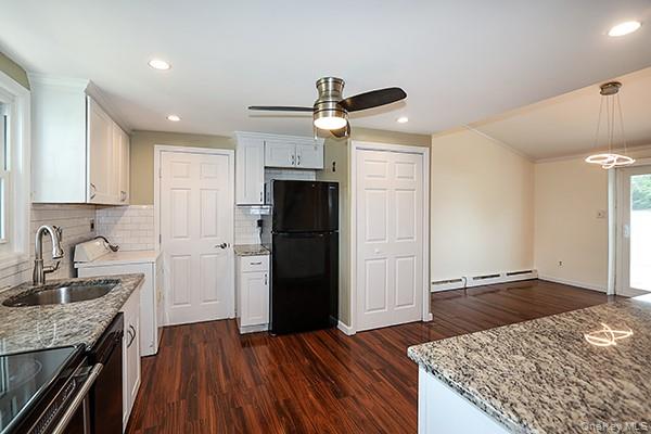 #5 photo, 36 Torrey Pine Lane, Medford , NY 11763