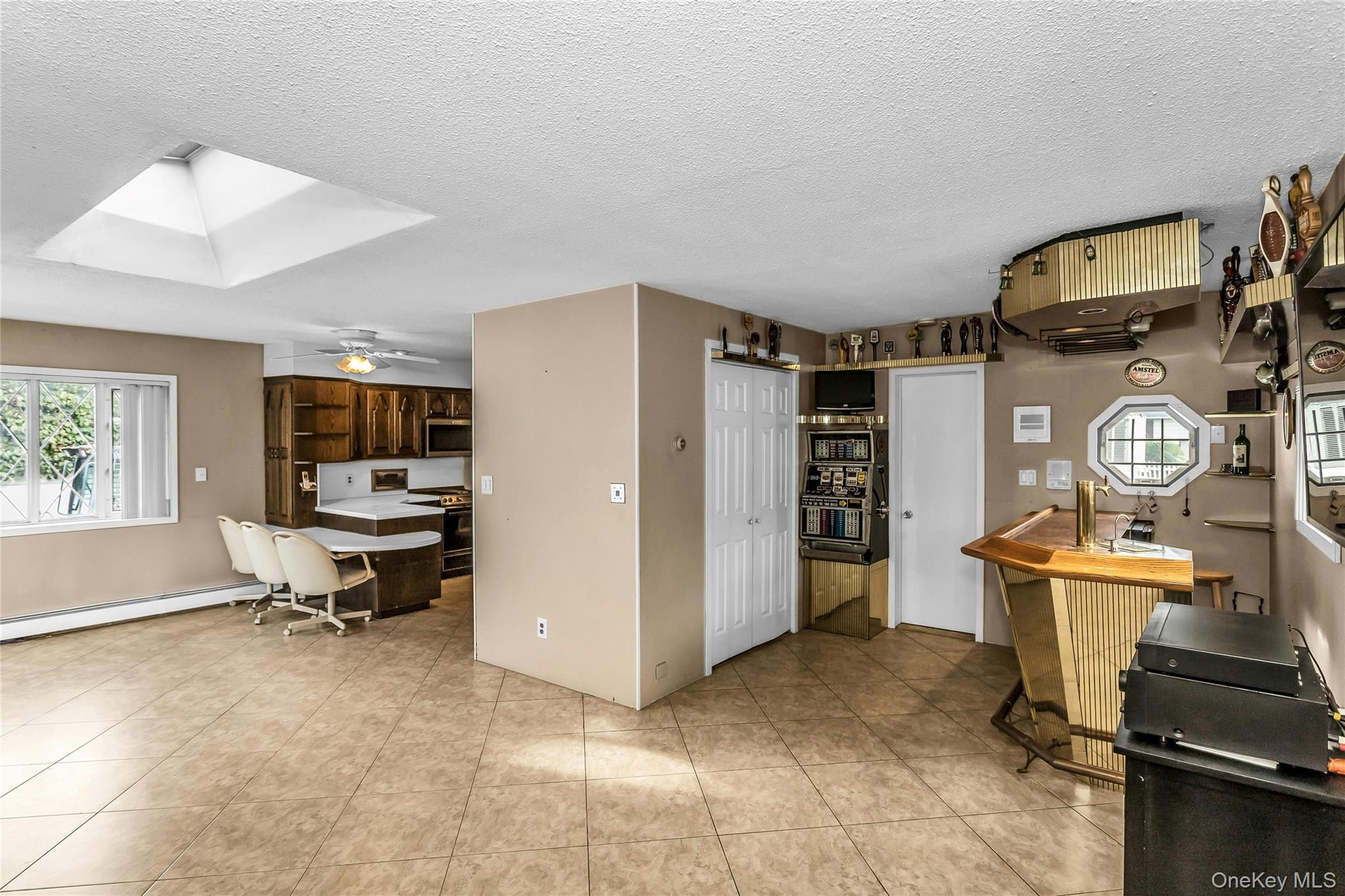 #15 photo, 2479 Tonquin Street, East Meadow , NY 11554