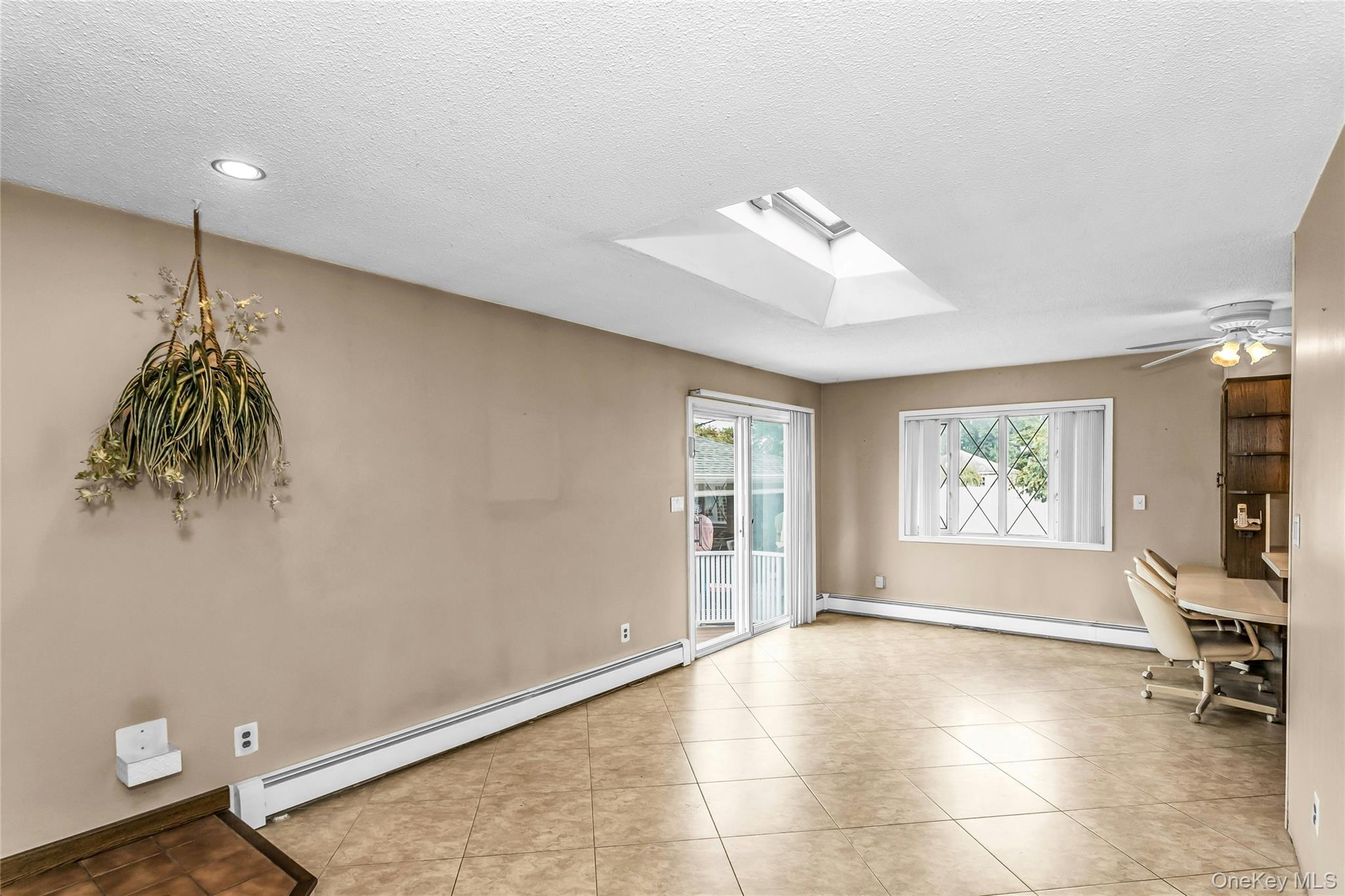 #17 photo, 2479 Tonquin Street, East Meadow , NY 11554