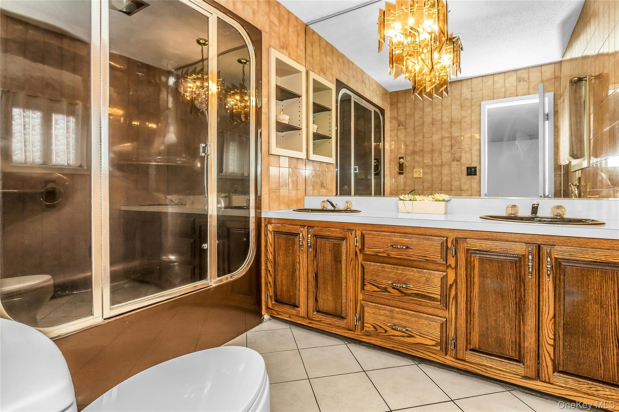 #18 photo, 2479 Tonquin Street, East Meadow , NY 11554