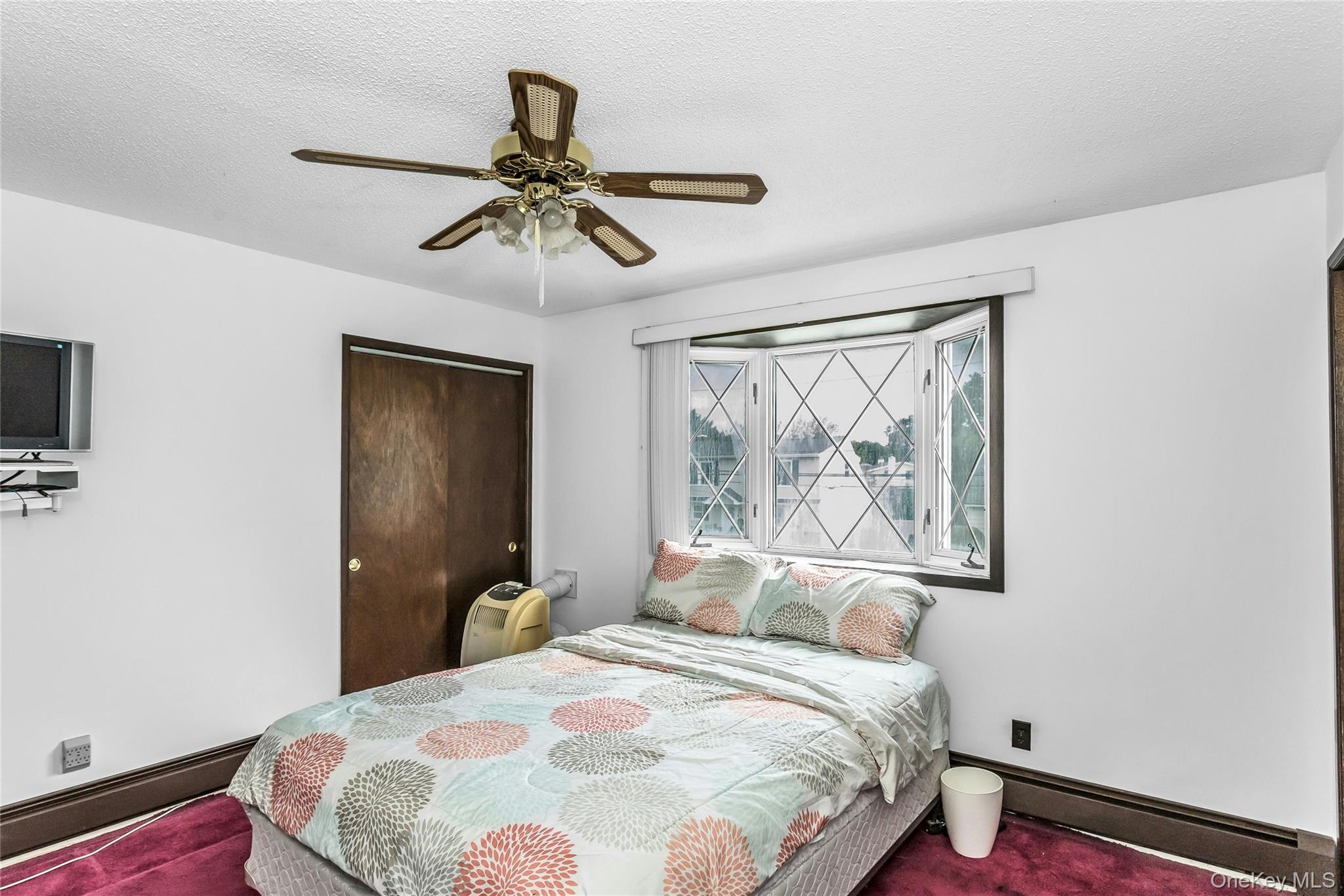 #20 photo, 2479 Tonquin Street, East Meadow , NY 11554