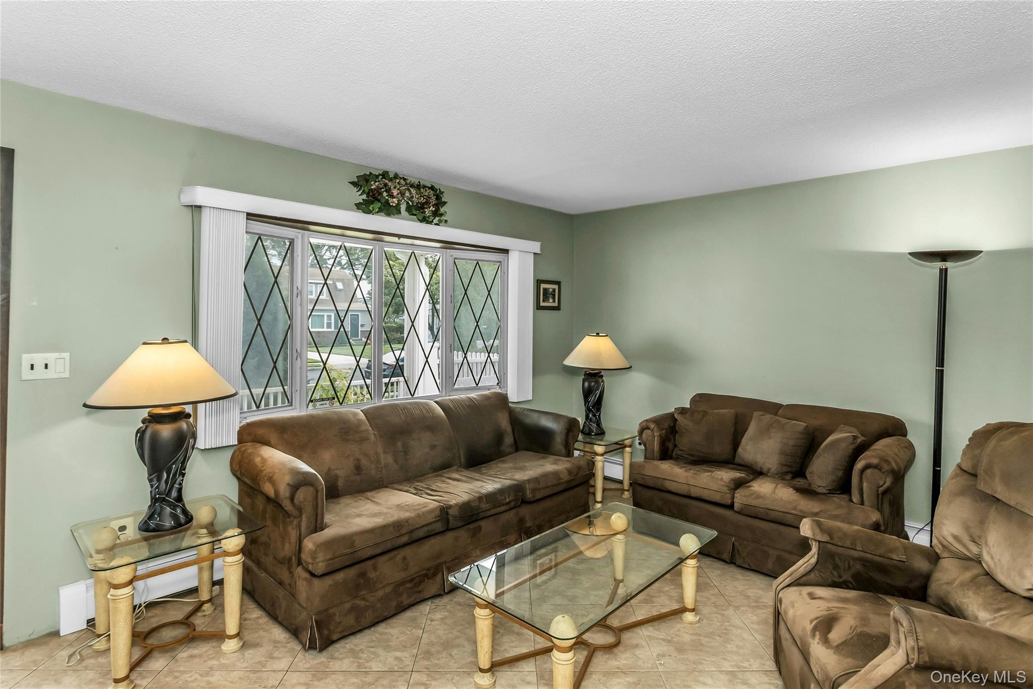 #5 photo, 2479 Tonquin Street, East Meadow , NY 11554