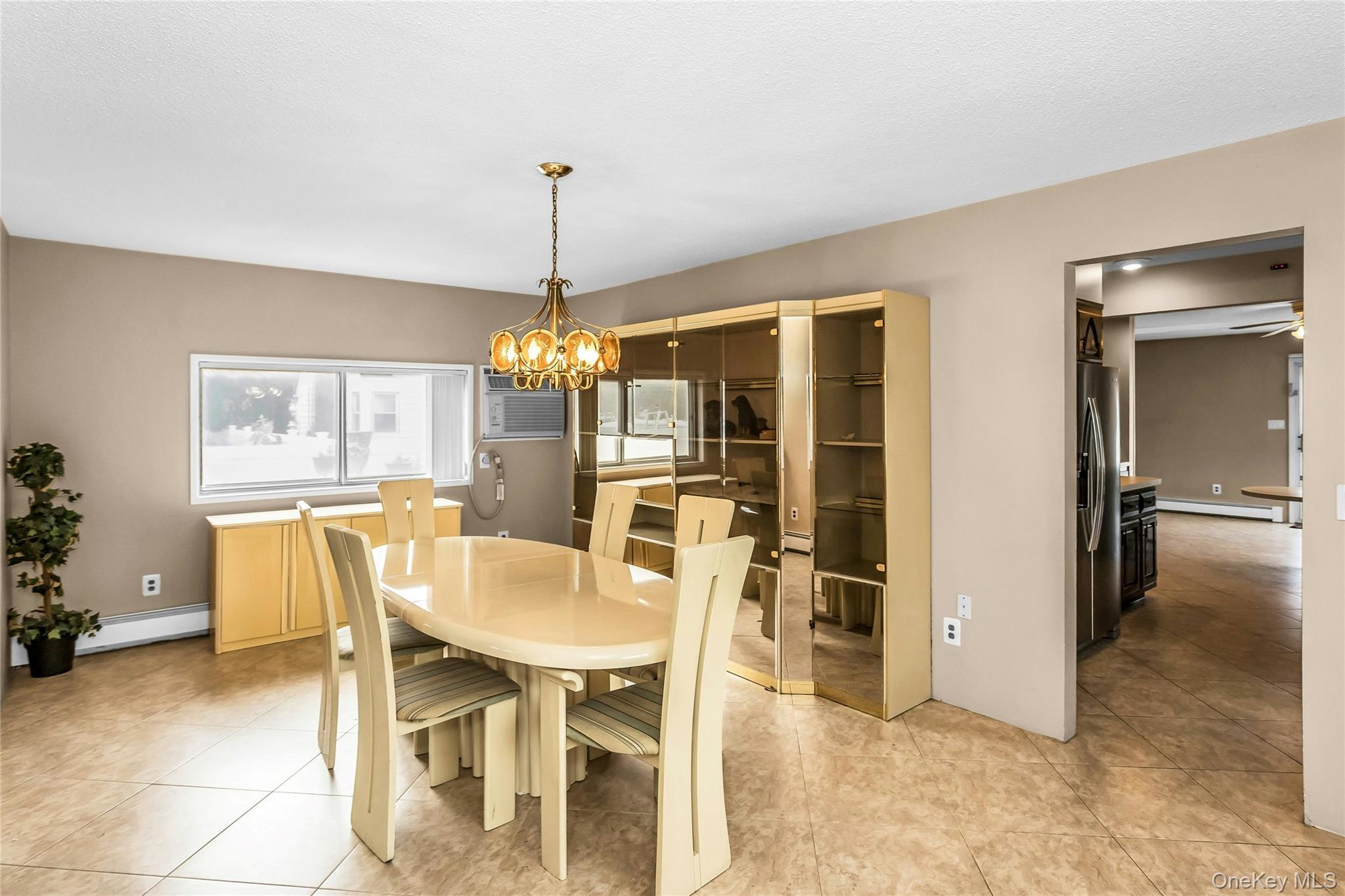 #8 photo, 2479 Tonquin Street, East Meadow , NY 11554