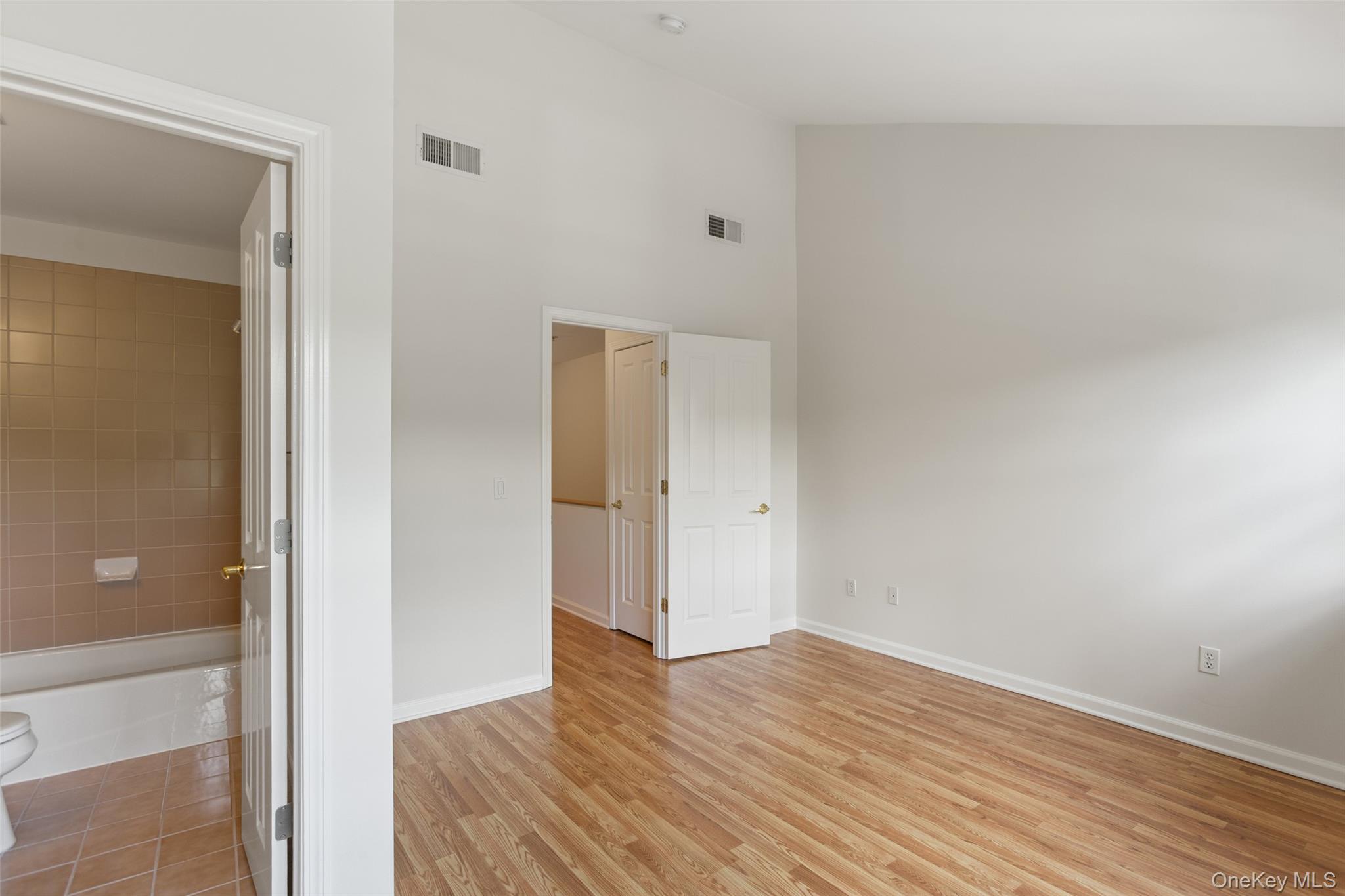 #18 photo, 223 Viewpoint Terrace, Peekskill , NY 10566