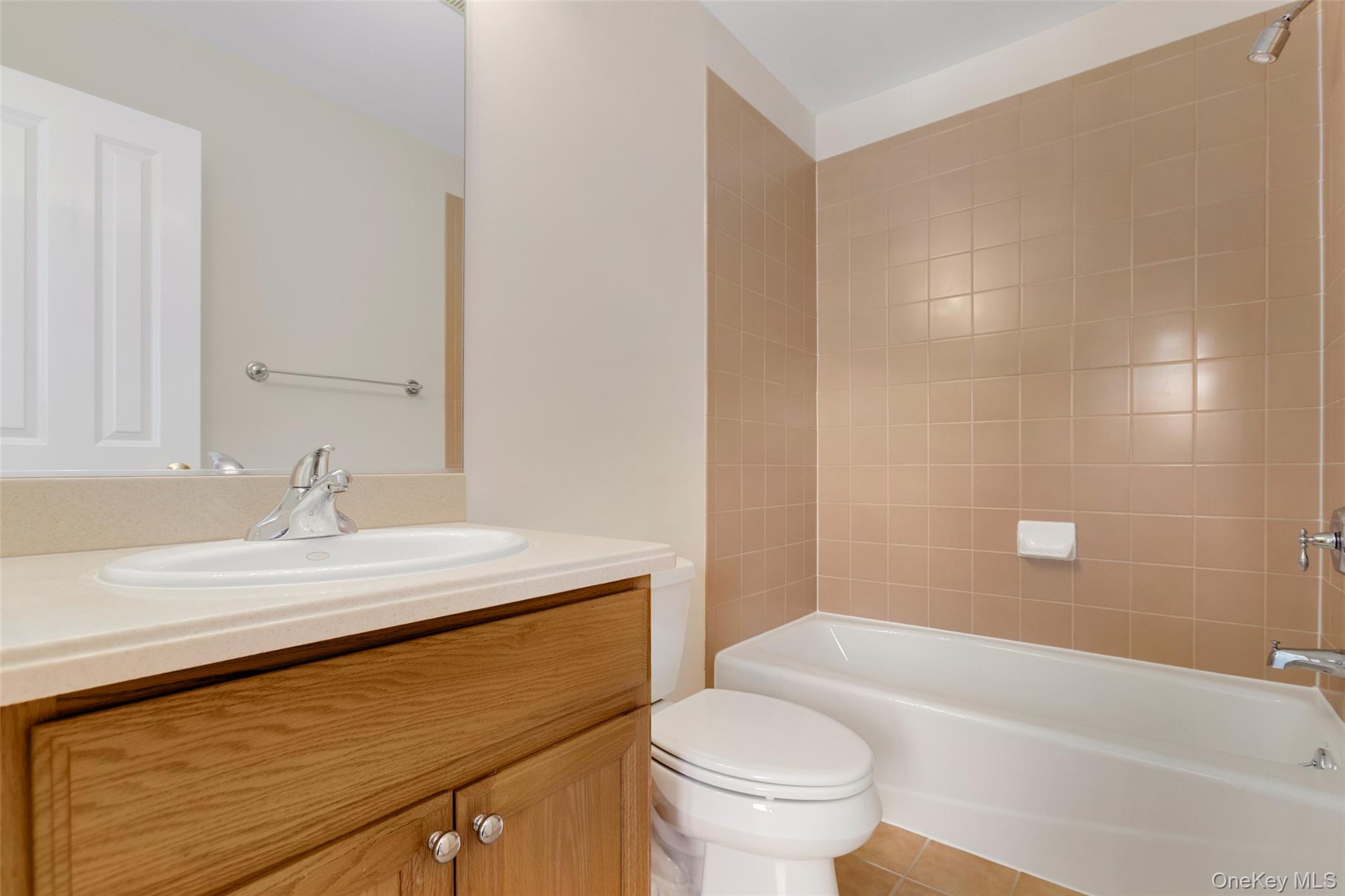 #19 photo, 223 Viewpoint Terrace, Peekskill , NY 10566