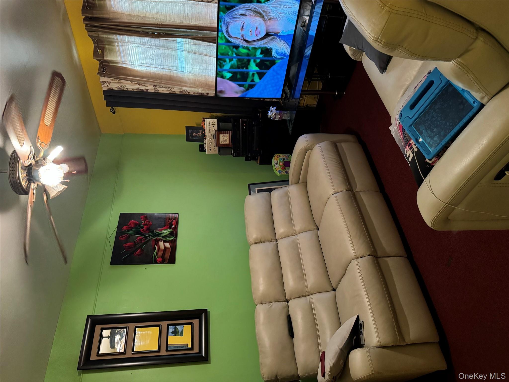 #17 photo, 927 E 219th Street, Bronx , NY 10469