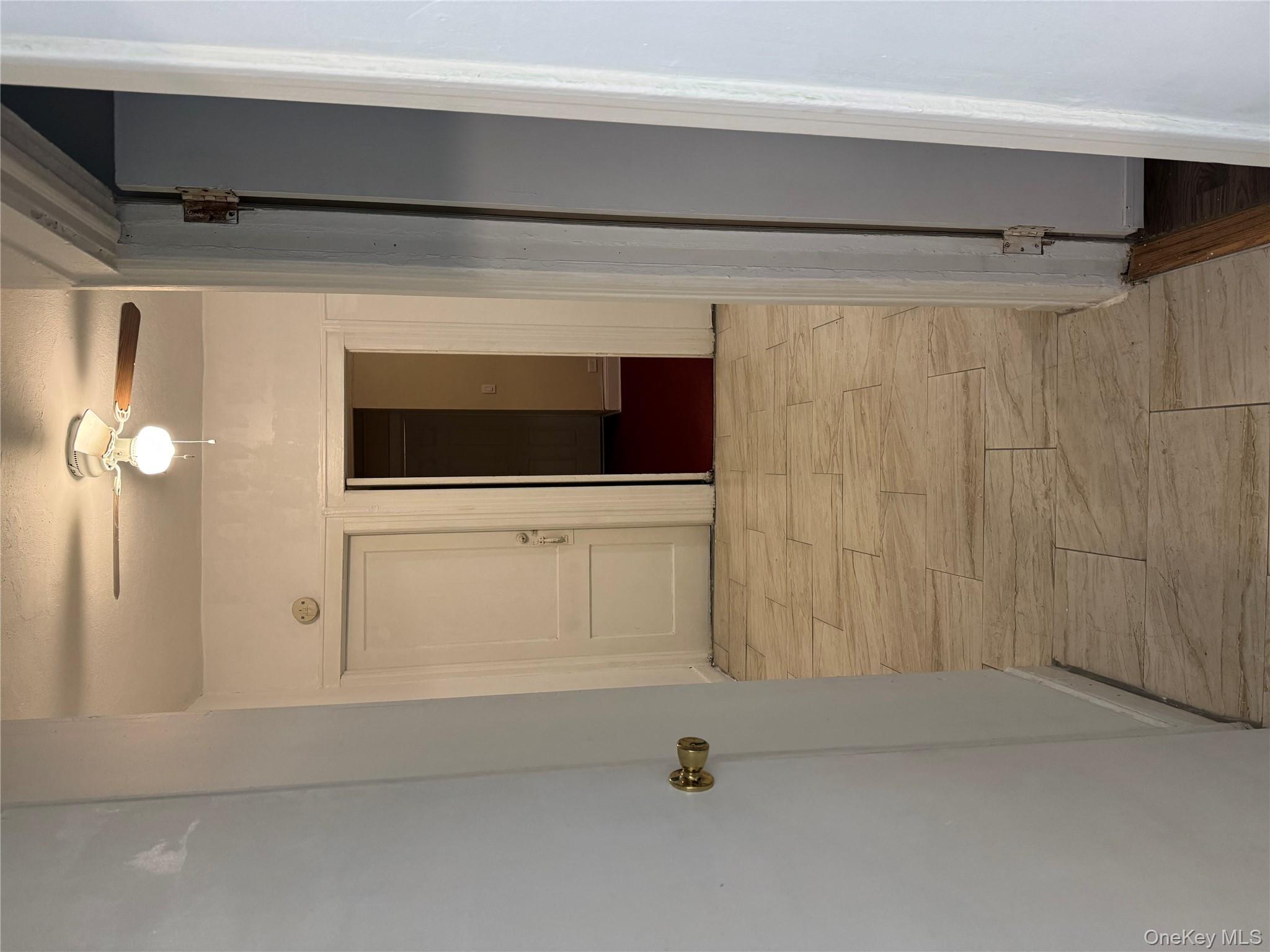 #9 photo, 927 E 219th Street, Bronx , NY 10469