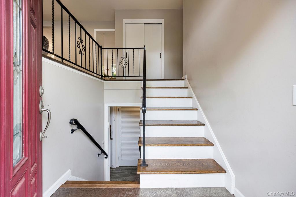 #5 photo, 6 Fairway Oval, Spring Valley , NY 10977