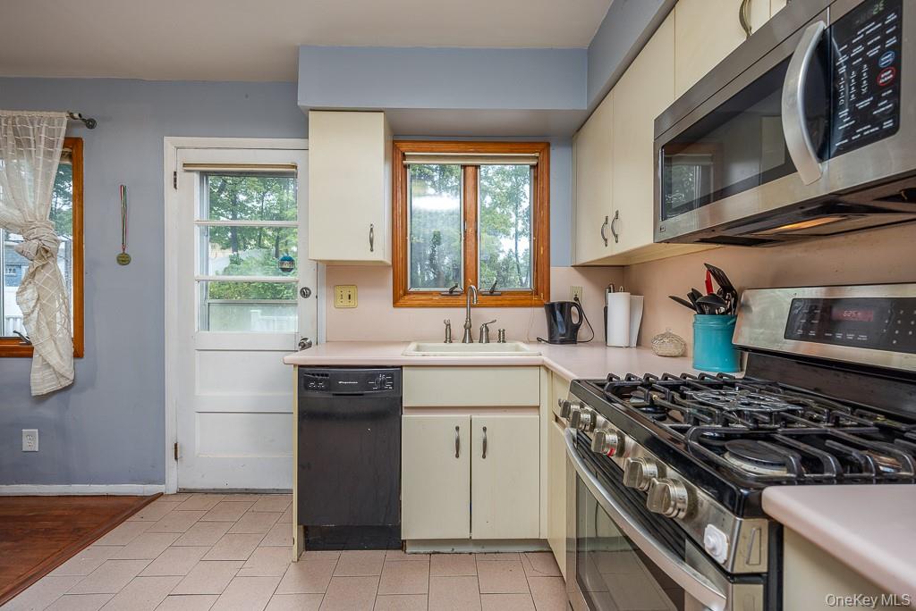 #16 photo, 363 Gilbert Avenue, Pearl River , NY 10965